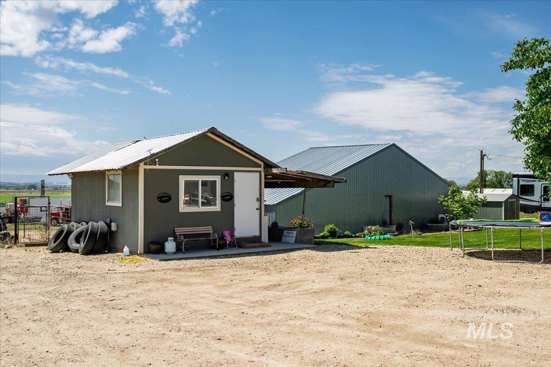 15741 Willis Road, Caldwell, Idaho 83607, 4 Bedrooms, 2 Bathrooms, Residential For Sale, Price $950,000, 98948758