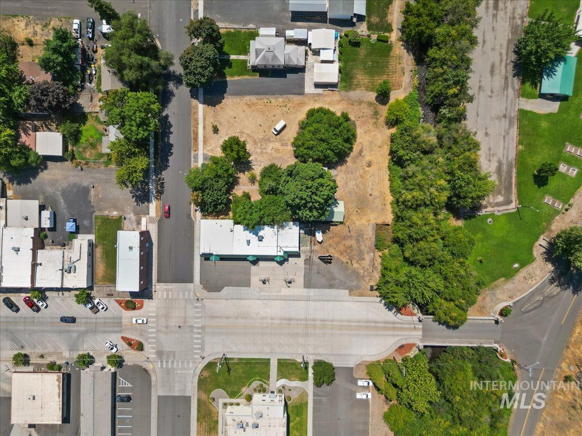 Aerial view of property and surrounding area