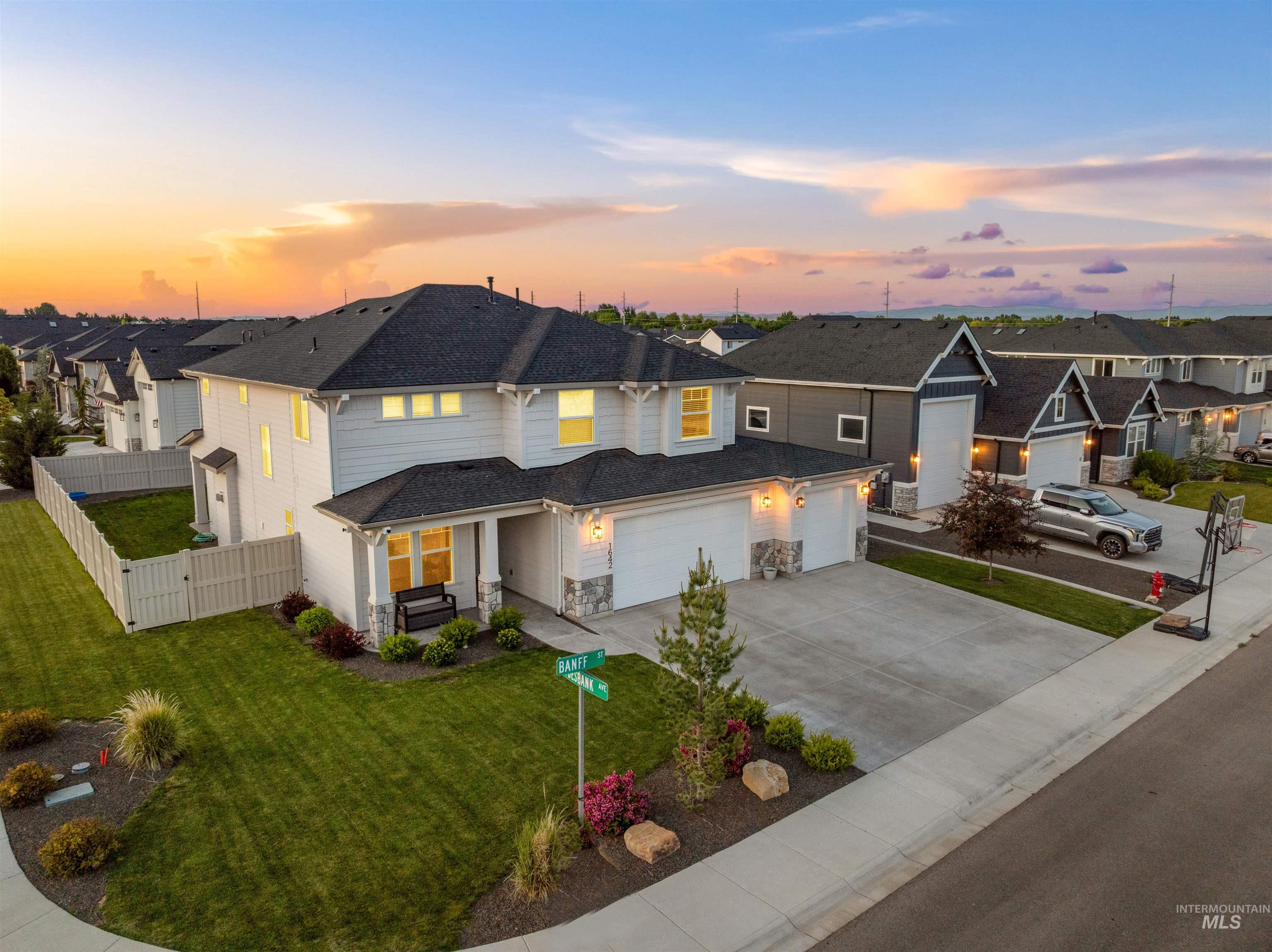 1642 Banff St, Middleton, Idaho 83644, 5 Bedrooms, 2.5 Bathrooms, Residential For Sale, Price $669,000, 98948896