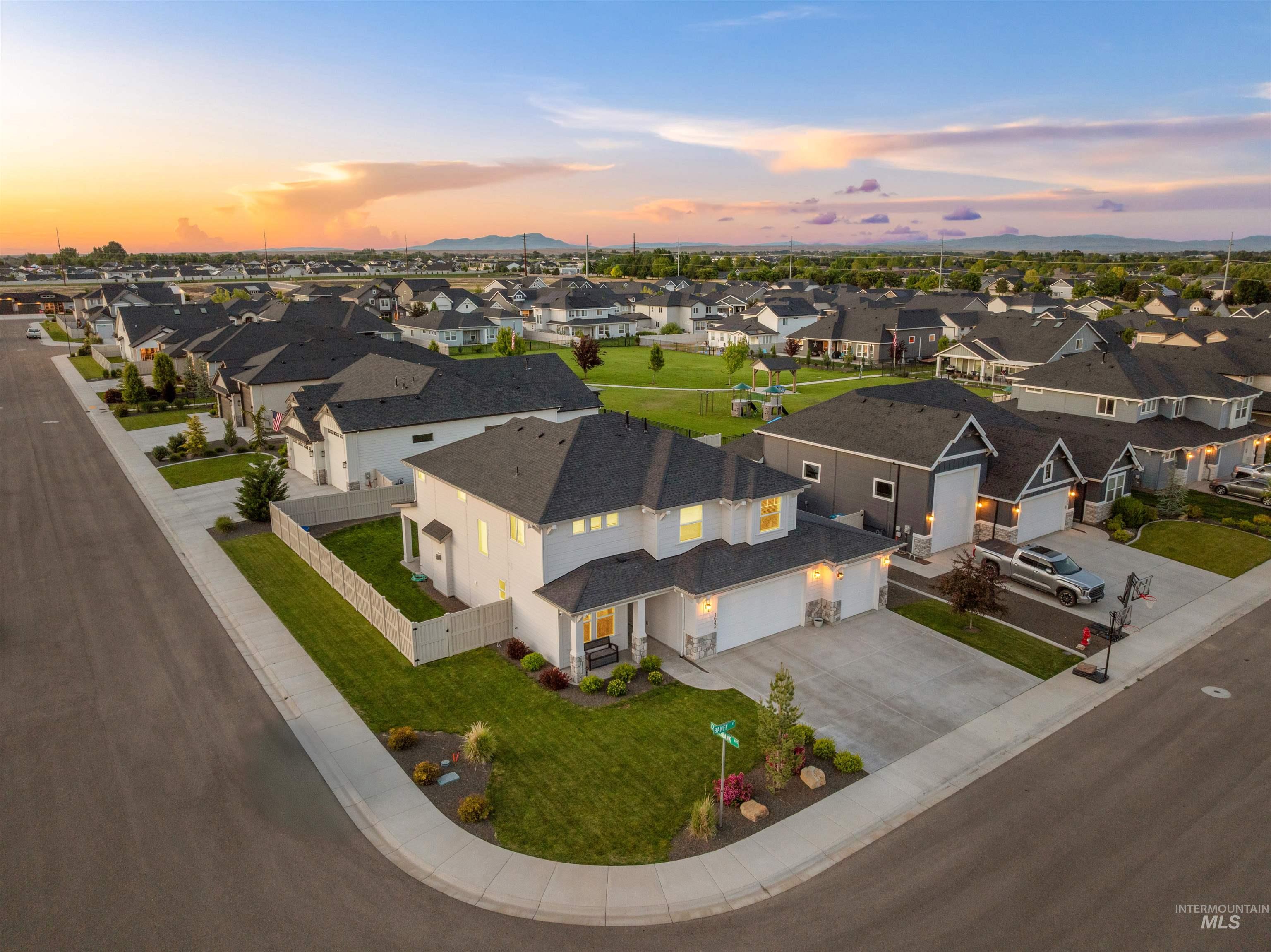 1642 Banff St, Middleton, Idaho 83644, 5 Bedrooms, 2.5 Bathrooms, Residential For Sale, Price $669,000, 98948896