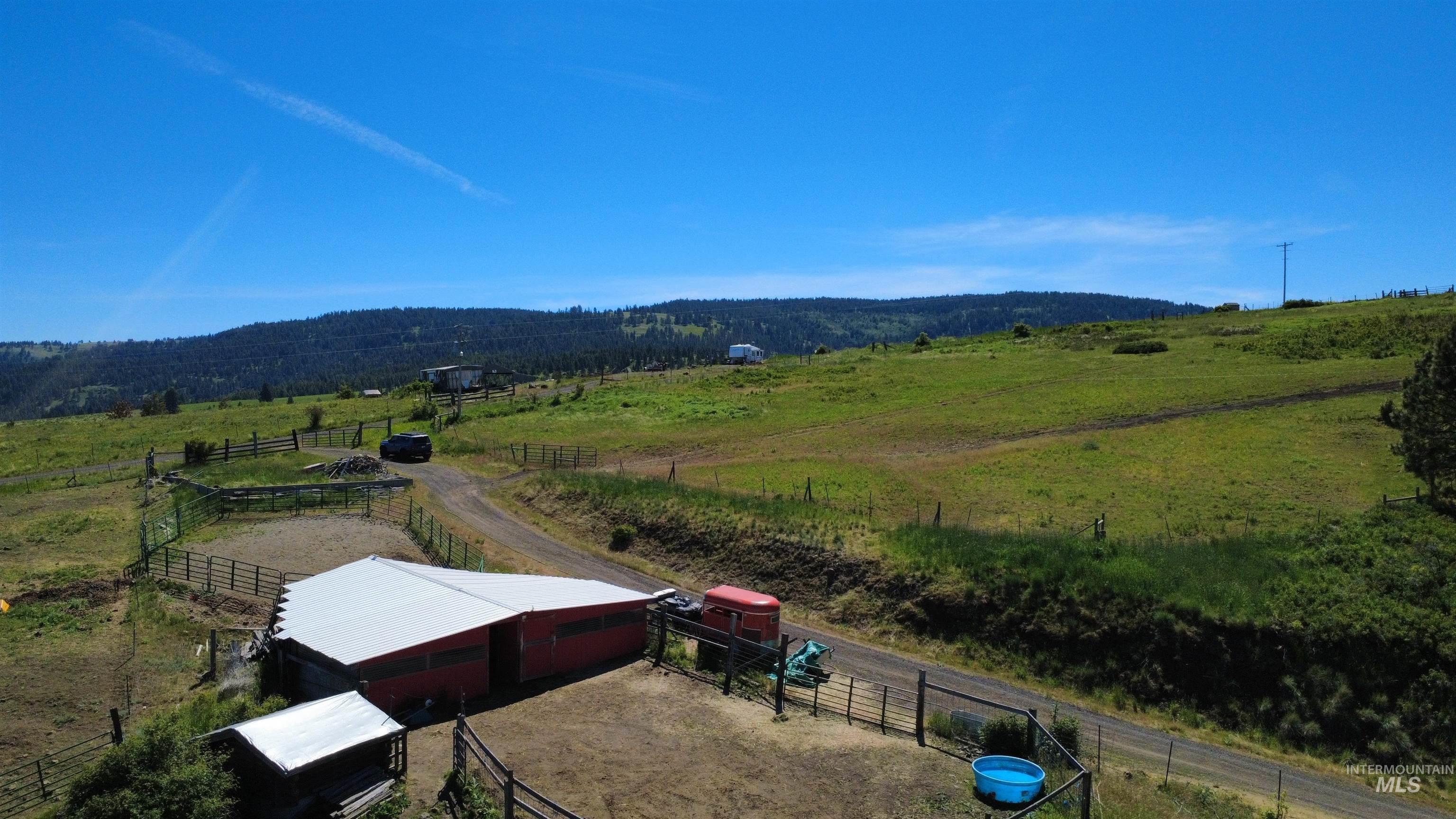 39055 Hilltop Ln, Lewiston, Idaho 83501, 3 Bedrooms, 2 Bathrooms, Residential For Sale, Price $495,000, 98948907