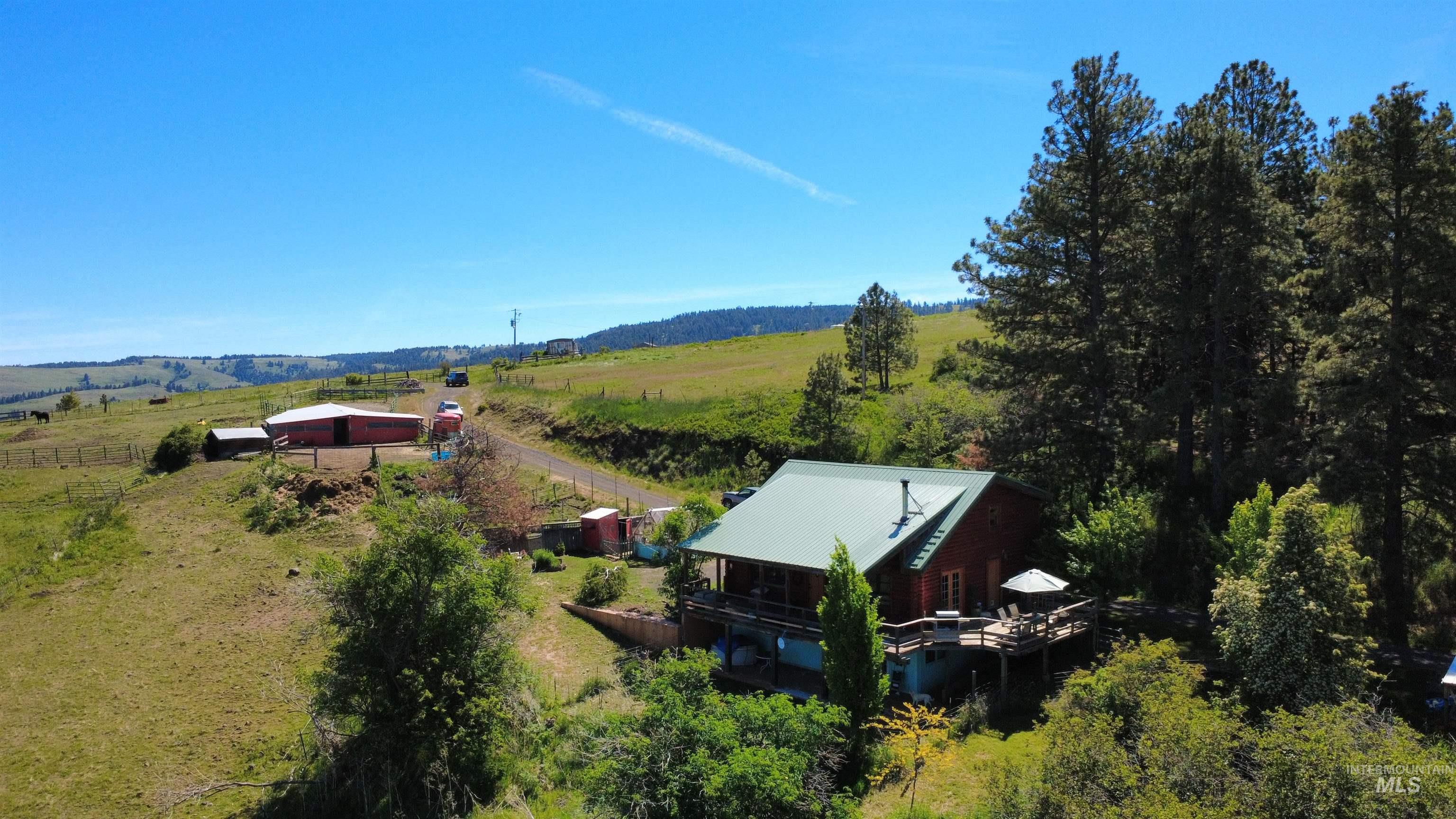 39055 Hilltop Ln, Lewiston, Idaho 83501, 3 Bedrooms, 2 Bathrooms, Residential For Sale, Price $495,000, 98948907