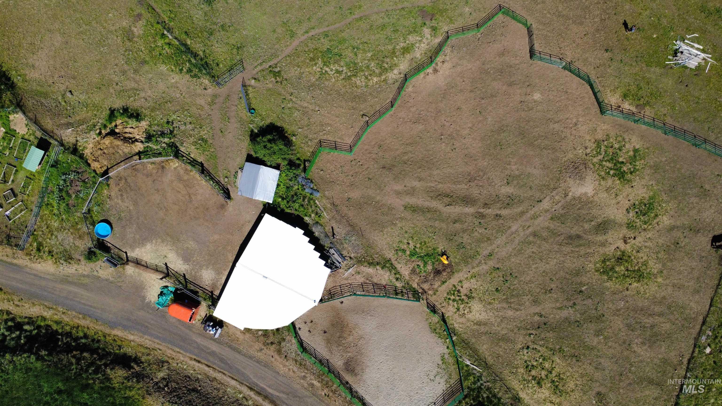 39055 Hilltop Ln, Lewiston, Idaho 83501, 3 Bedrooms, 2 Bathrooms, Residential For Sale, Price $495,000, 98948907