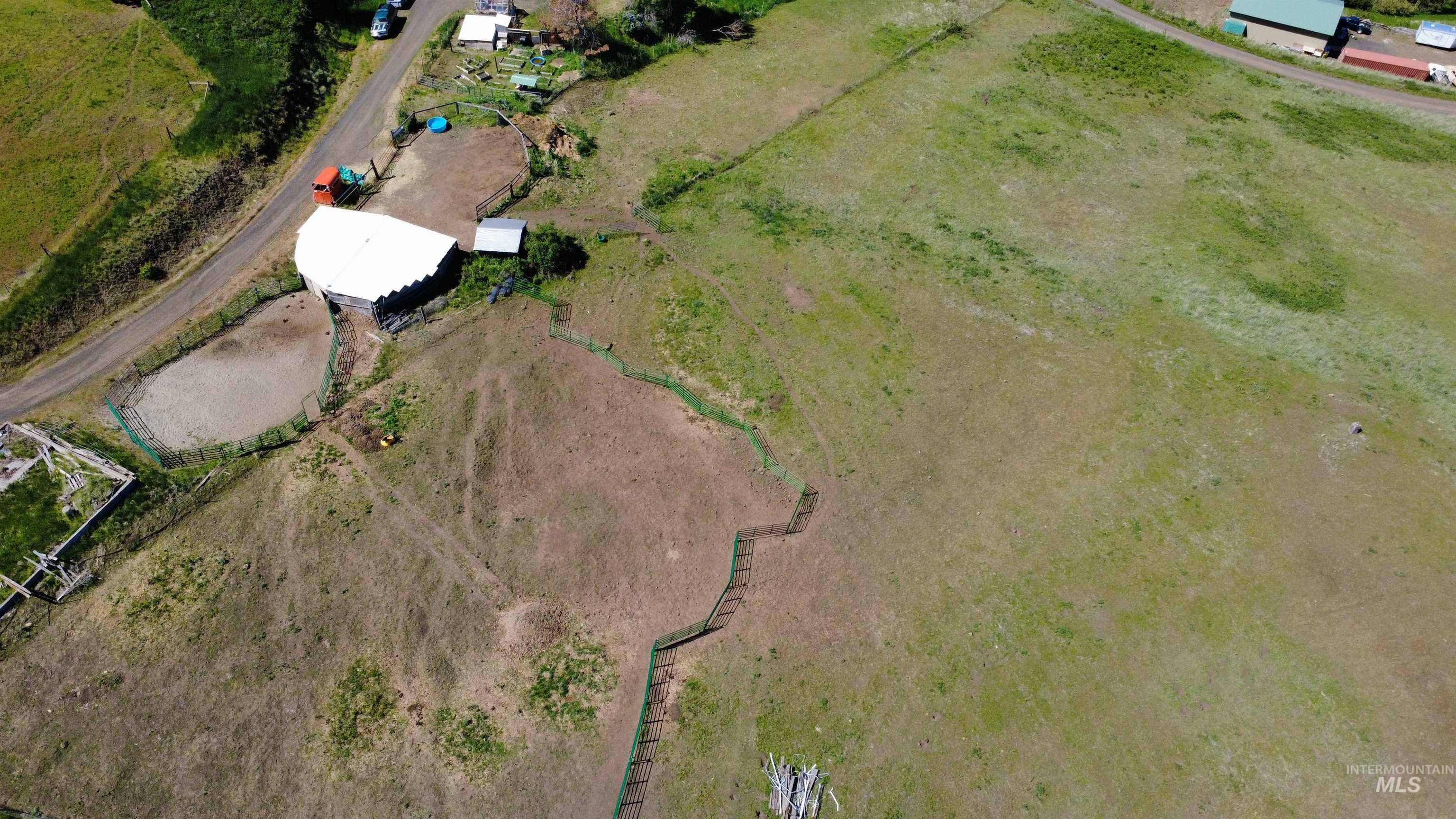 39055 Hilltop Ln, Lewiston, Idaho 83501, 3 Bedrooms, 2 Bathrooms, Residential For Sale, Price $495,000, 98948907