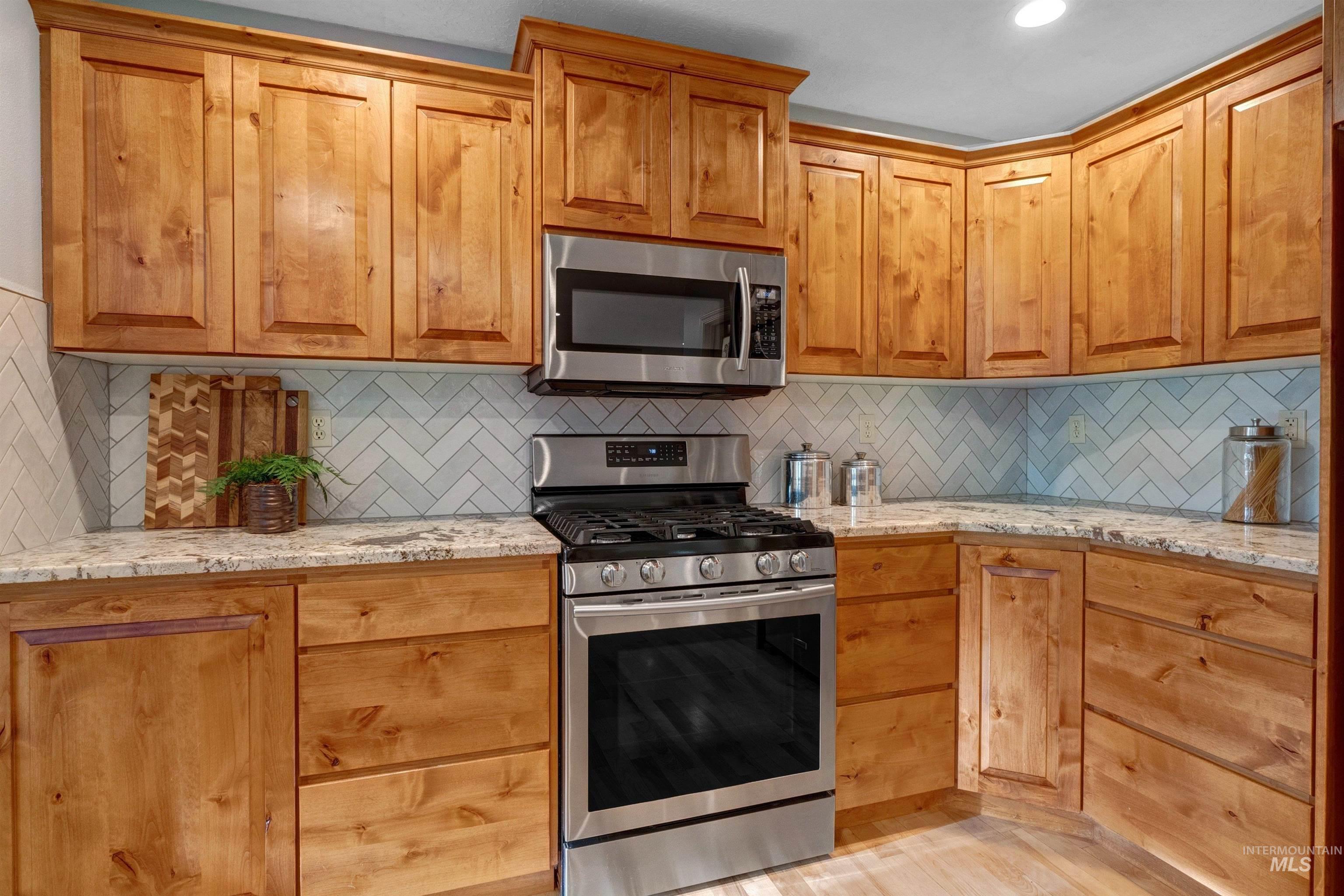 12875 N Schicks Ridge Road, Boise, Idaho 83714-9454, 4 Bedrooms, 3.5 Bathrooms, Residential For Sale, Price $899,900, 98948980