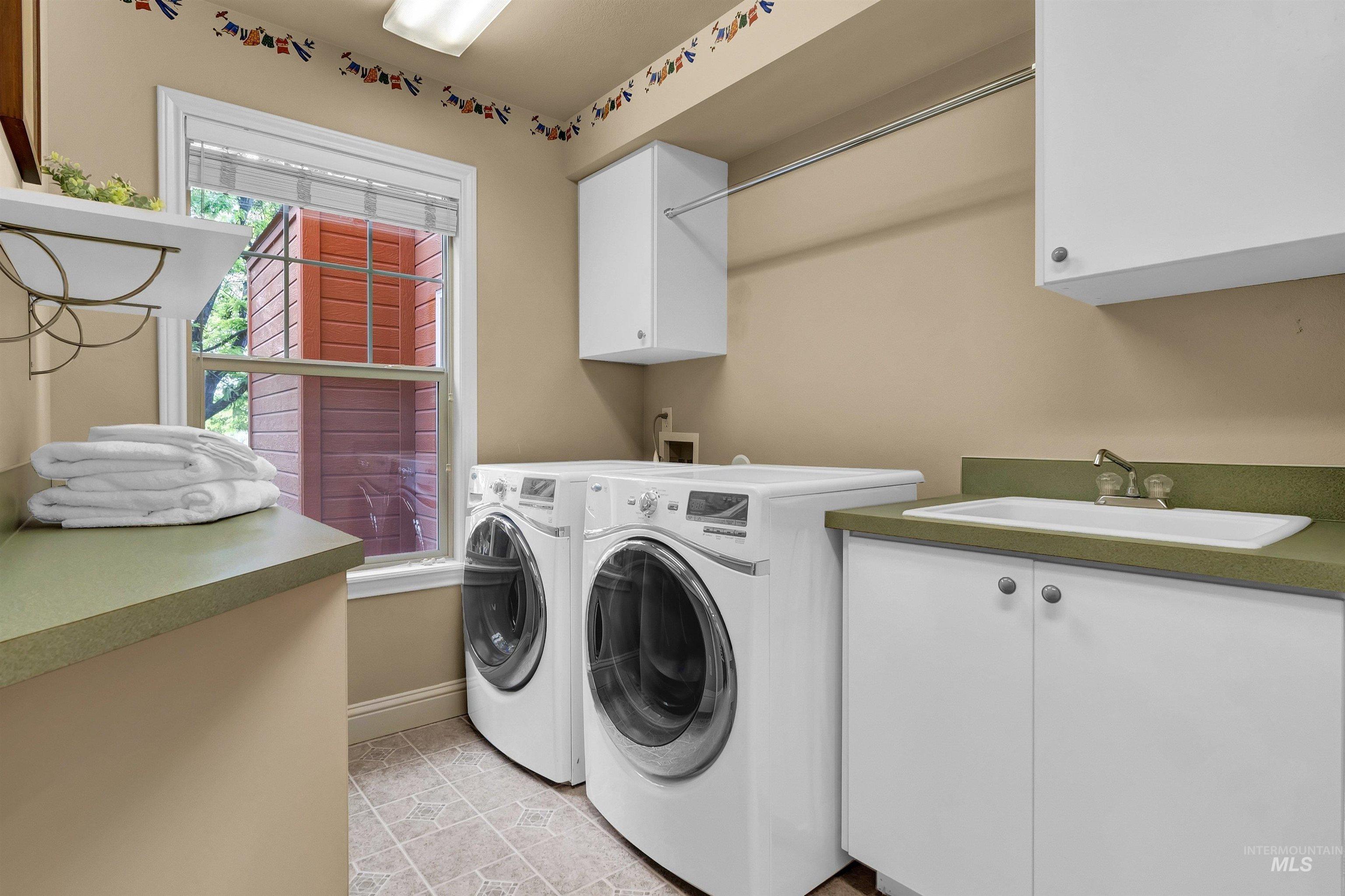 12875 N Schicks Ridge Road, Boise, Idaho 83714-9454, 4 Bedrooms, 3.5 Bathrooms, Residential For Sale, Price $899,900, 98948980