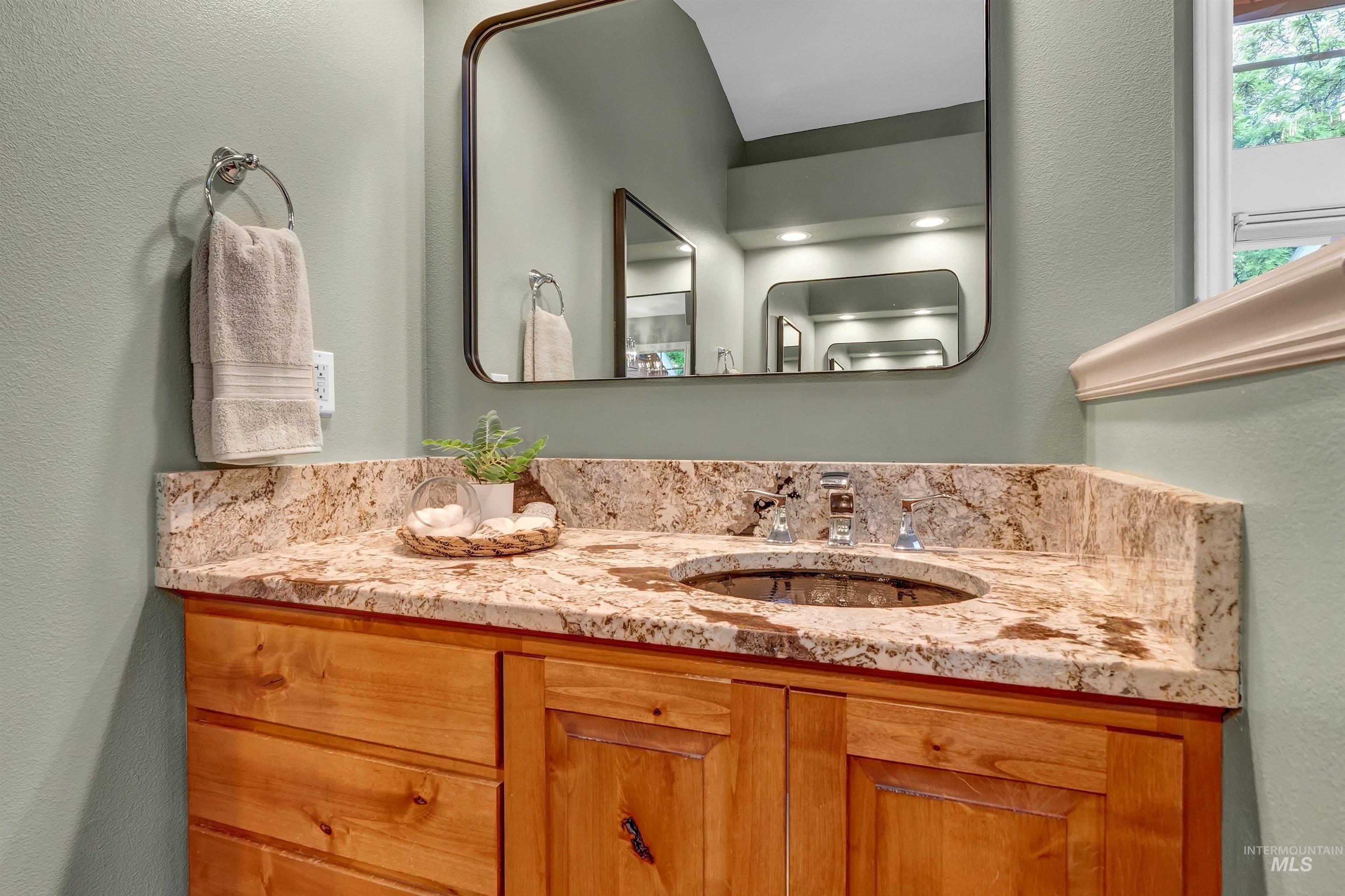 12875 N Schicks Ridge Road, Boise, Idaho 83714-9454, 4 Bedrooms, 3.5 Bathrooms, Residential For Sale, Price $899,900, 98948980