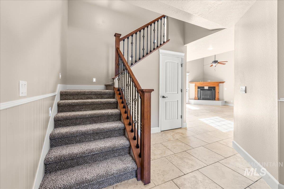 2476 S Amaya Lane, Boise, Idaho 83709, 4 Bedrooms, 3 Bathrooms, Residential For Sale, Price $444,900, 98948995