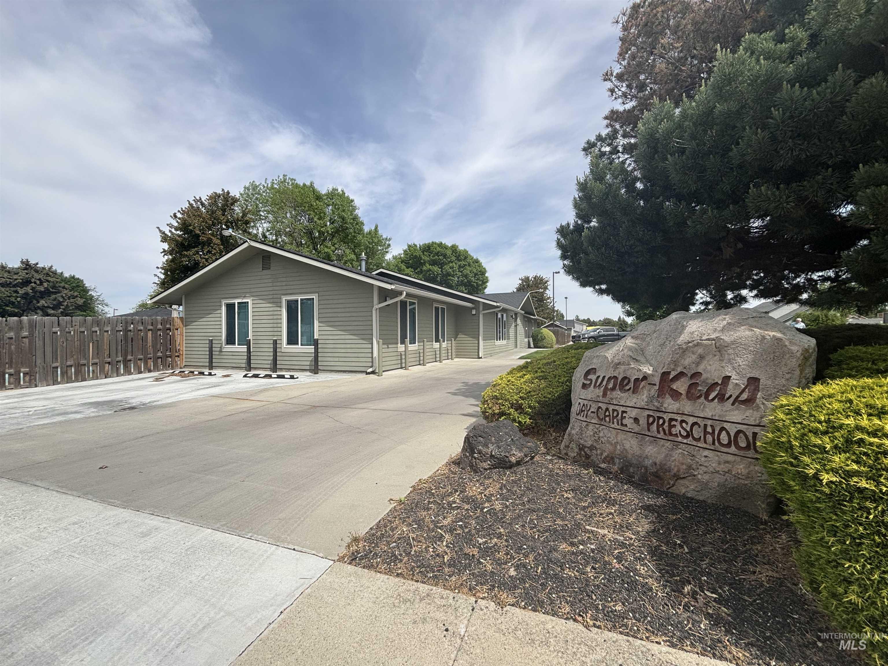 3989 S Black Hills Ave, Boise, Idaho 83709, Business/Commercial For Sale, Price $1,200,000, 98949085