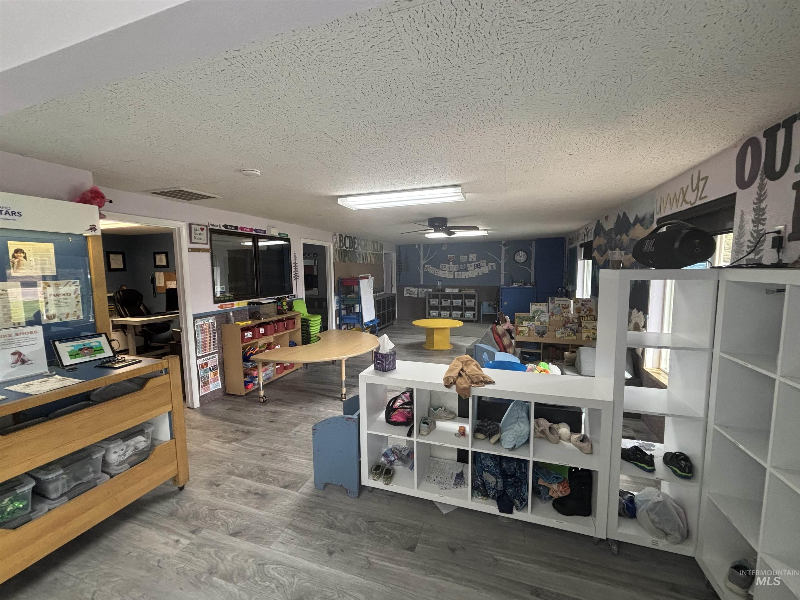 3989 S Black Hills Ave, Boise, Idaho 83709, Business/Commercial For Sale, Price $1,200,000, 98949085