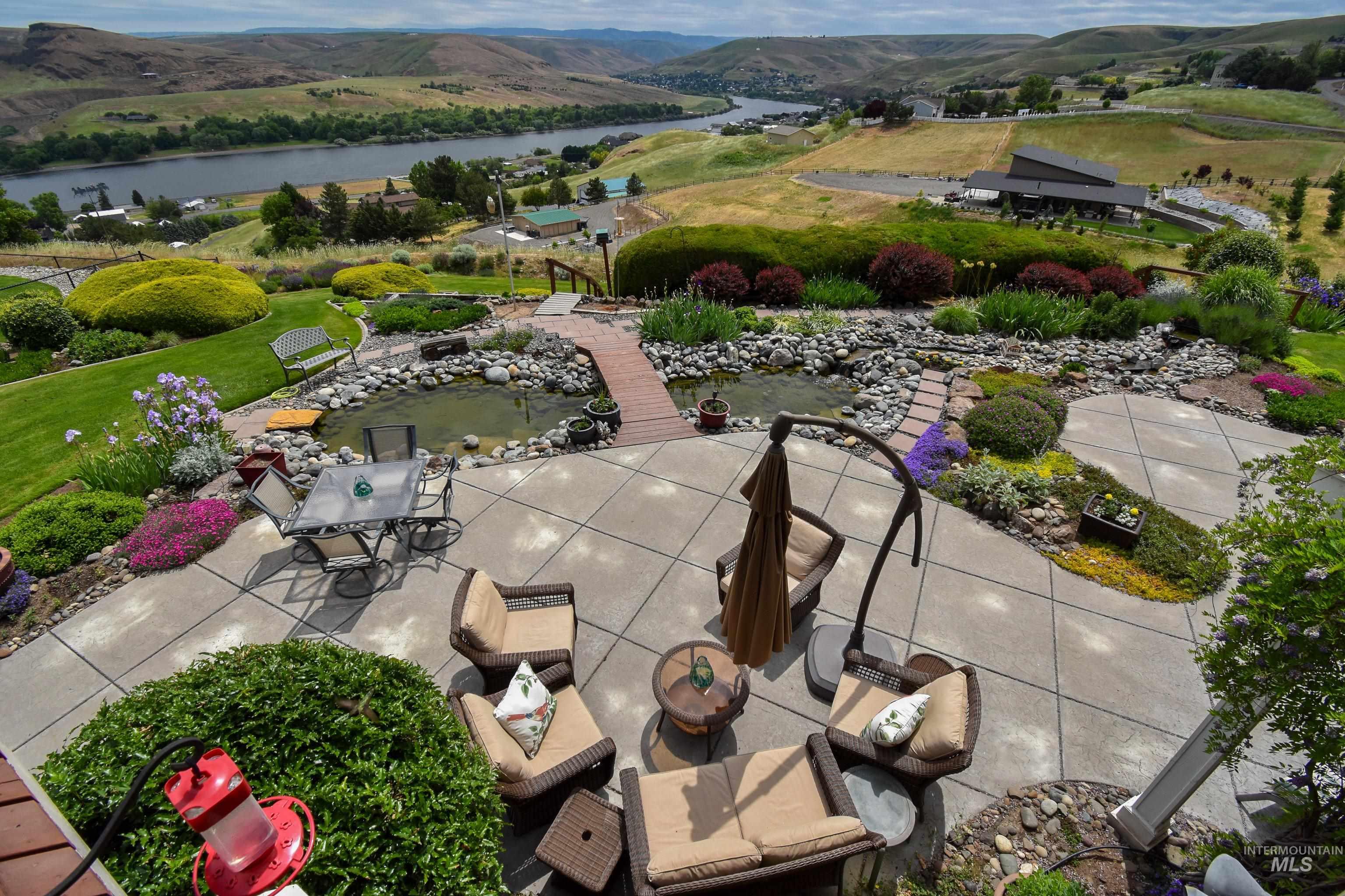 3725 Nicklaus Dr, Clarkston, Washington 99403, 5 Bedrooms, 4 Bathrooms, Residential For Sale, Price $794,000, 98949094