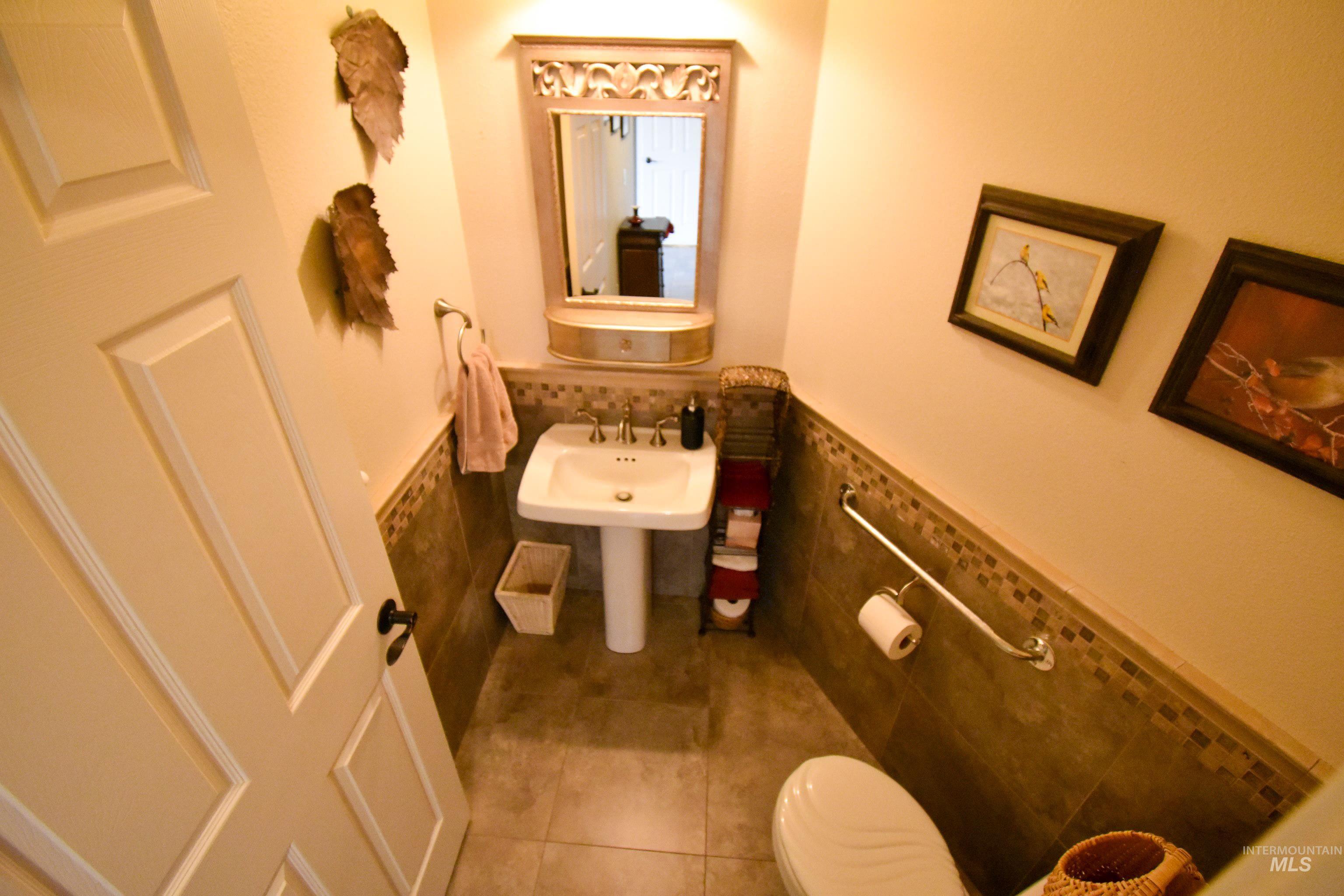 3725 Nicklaus Dr, Clarkston, Washington 99403, 5 Bedrooms, 4 Bathrooms, Residential For Sale, Price $794,000, 98949094