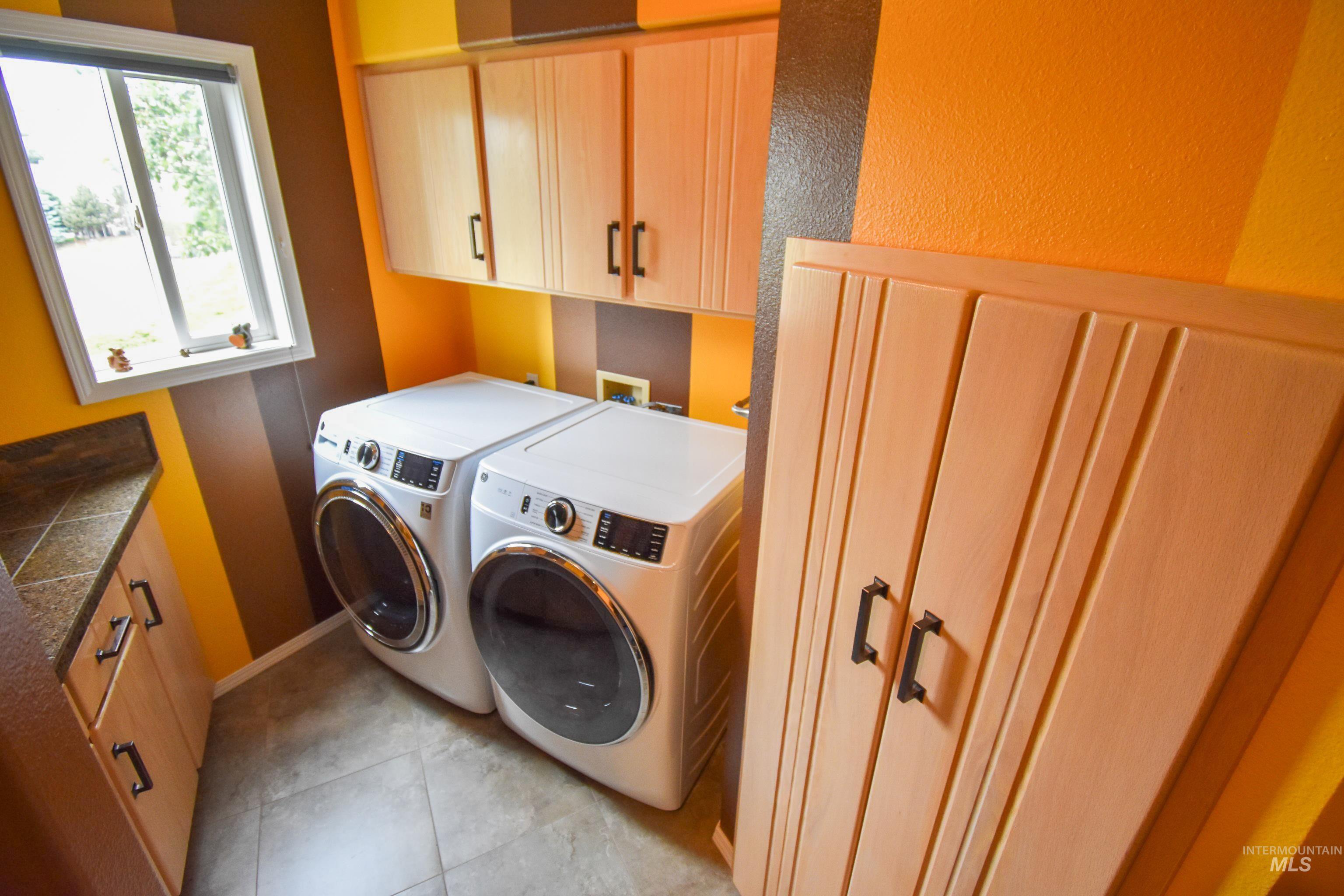 3725 Nicklaus Dr, Clarkston, Washington 99403, 5 Bedrooms, 4 Bathrooms, Residential For Sale, Price $794,000, 98949094