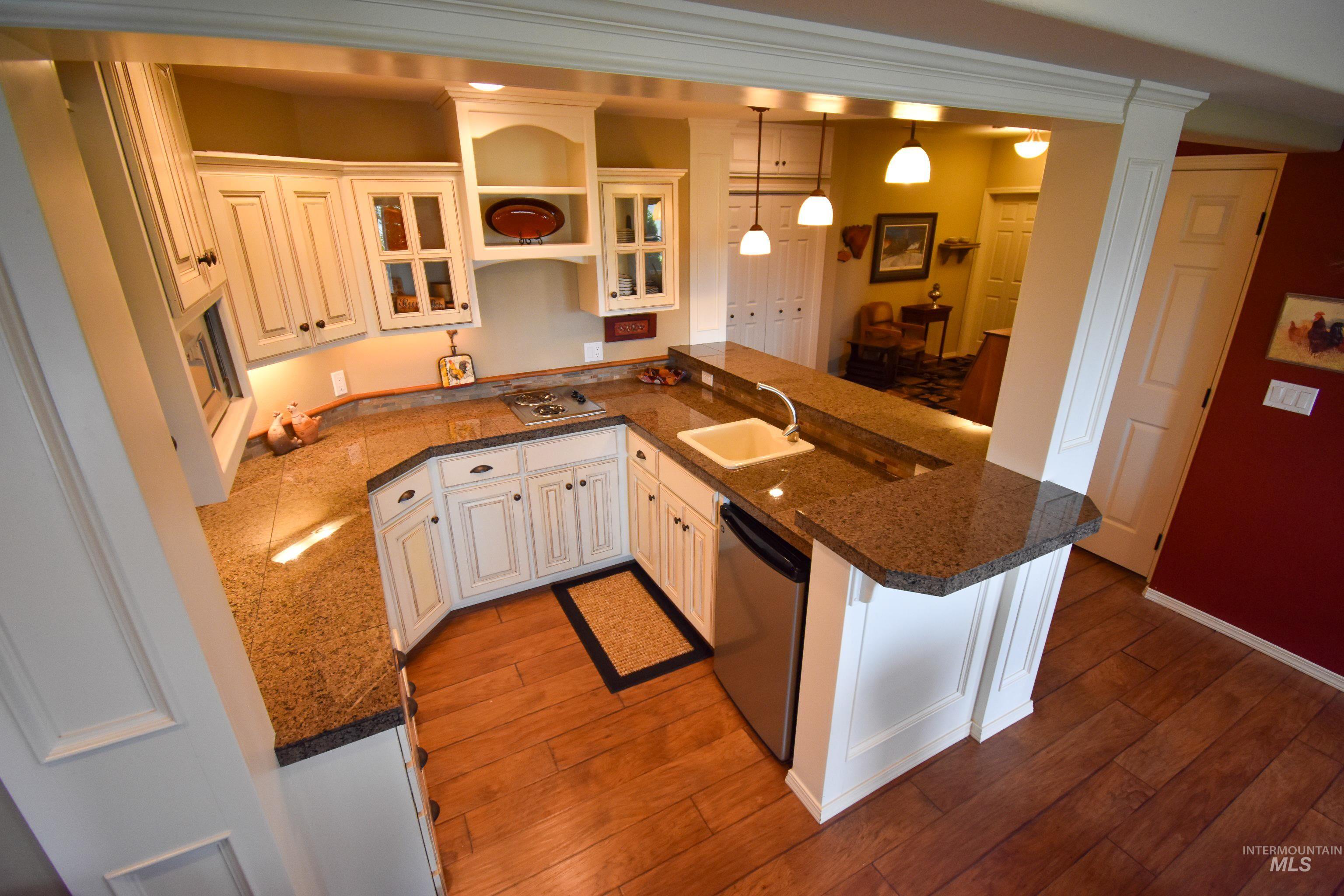 3725 Nicklaus Dr, Clarkston, Washington 99403, 5 Bedrooms, 4 Bathrooms, Residential For Sale, Price $794,000, 98949094