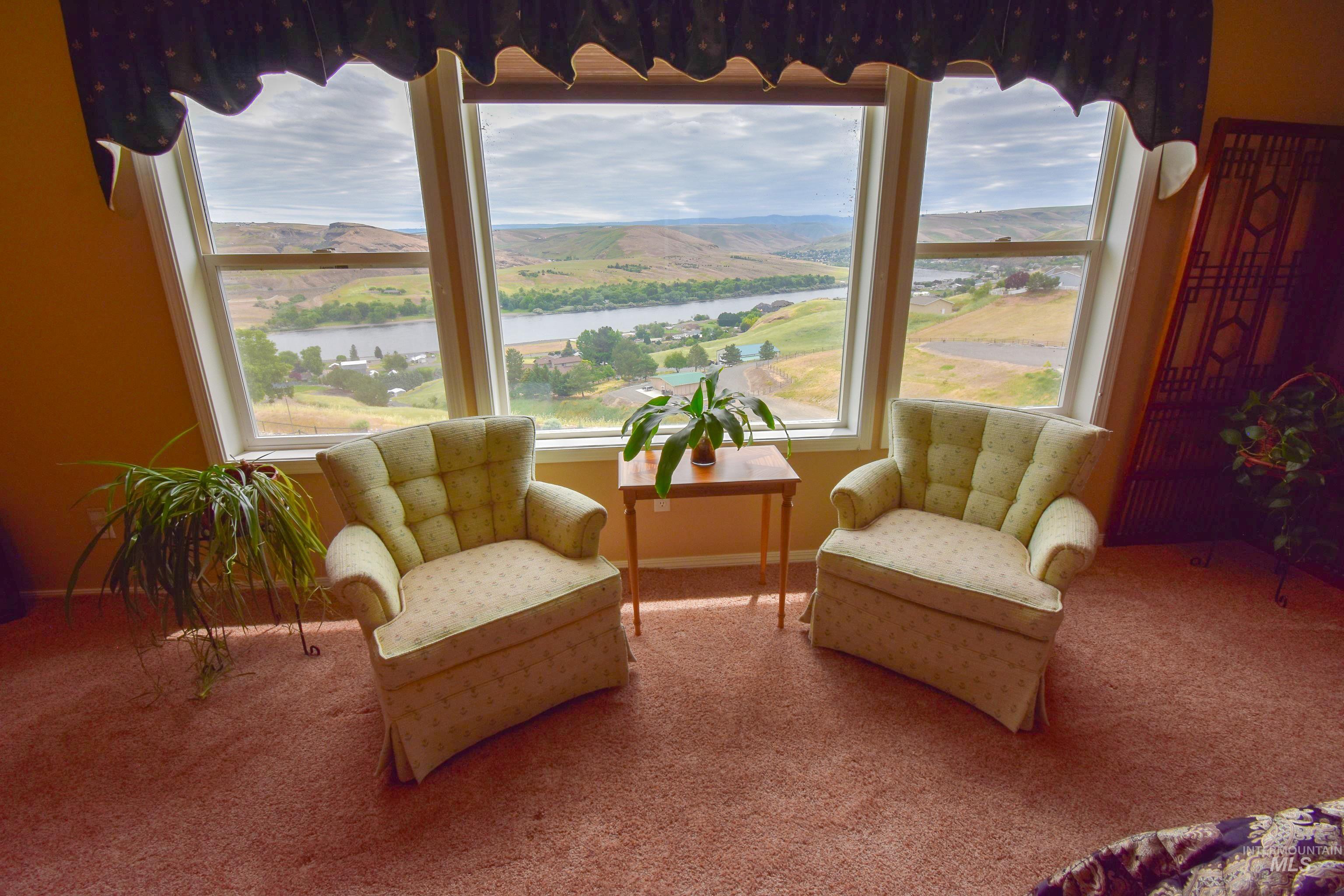 3725 Nicklaus Dr, Clarkston, Washington 99403, 5 Bedrooms, 4 Bathrooms, Residential For Sale, Price $794,000, 98949094