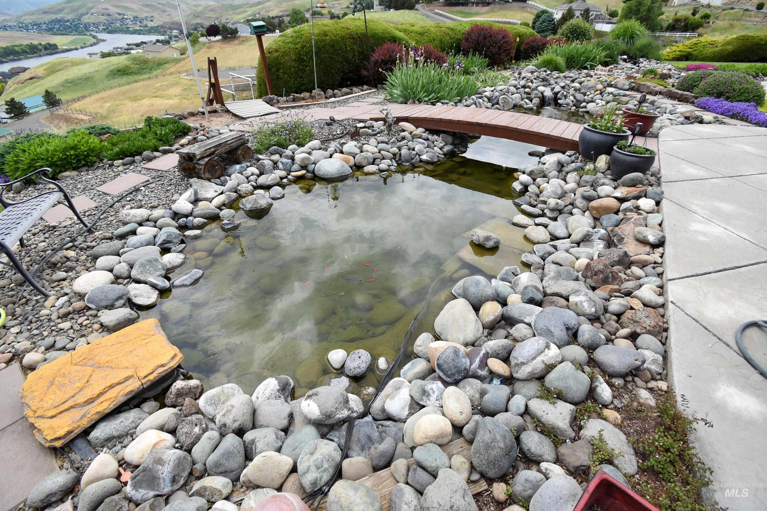 3725 Nicklaus Dr, Clarkston, Washington 99403, 5 Bedrooms, 4 Bathrooms, Residential For Sale, Price $794,000, 98949094