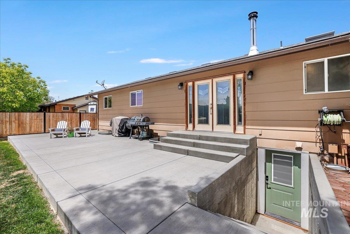 1011 Filer Ave W, Twin Falls, Idaho 83301, 3 Bedrooms, 3 Bathrooms, Residential For Sale, Price $665,000, 98949100