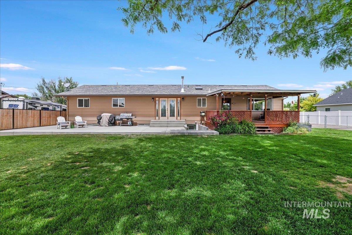 1011 Filer Ave W, Twin Falls, Idaho 83301, 3 Bedrooms, 3 Bathrooms, Residential For Sale, Price $665,000, 98949100