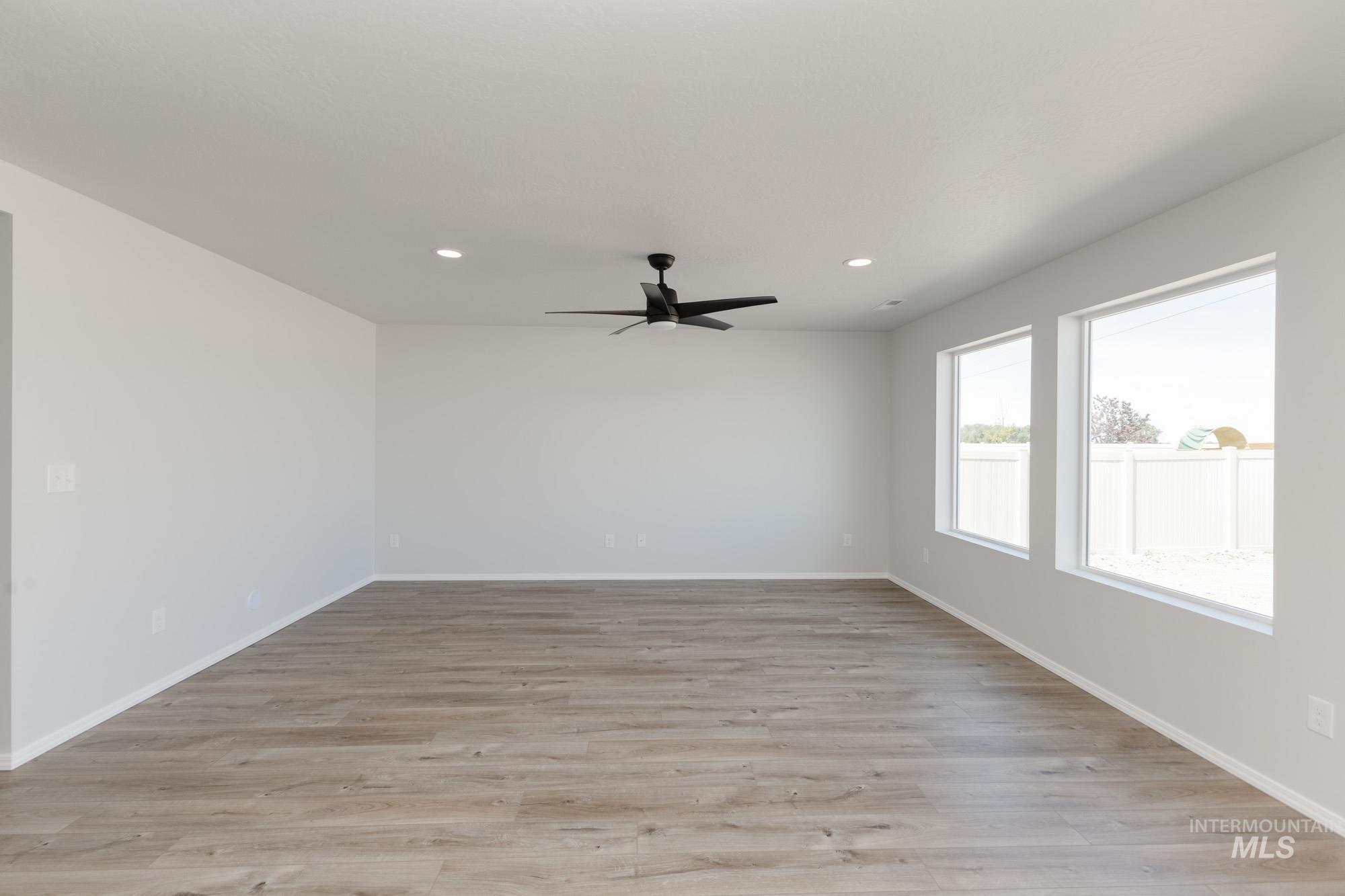 5201 Malachite St, Caldwell, Idaho 83605, 4 Bedrooms, 2.5 Bathrooms, Residential For Sale, Price $439,990, 98949120