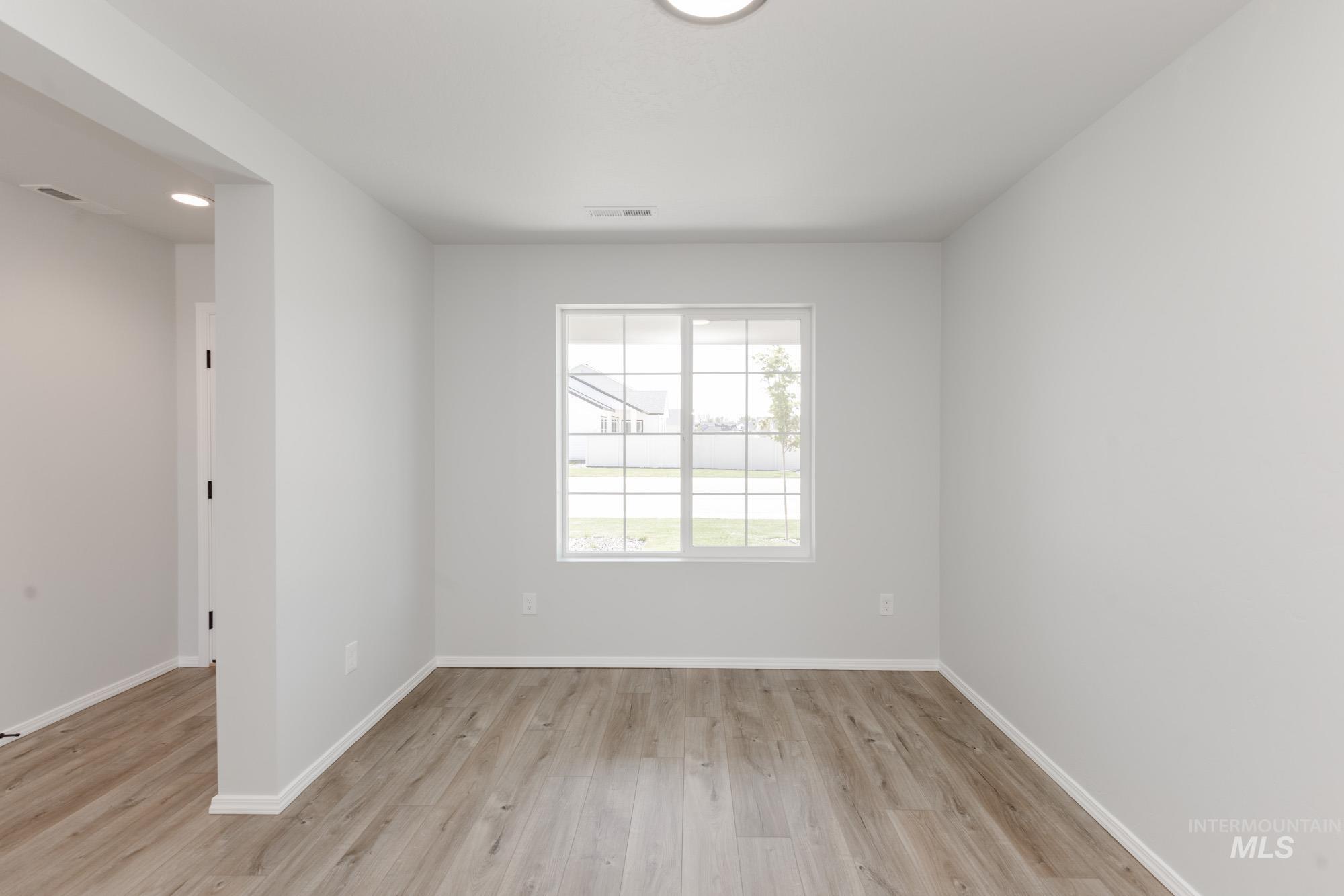 5201 Malachite St, Caldwell, Idaho 83605, 4 Bedrooms, 2.5 Bathrooms, Residential For Sale, Price $439,990, 98949120