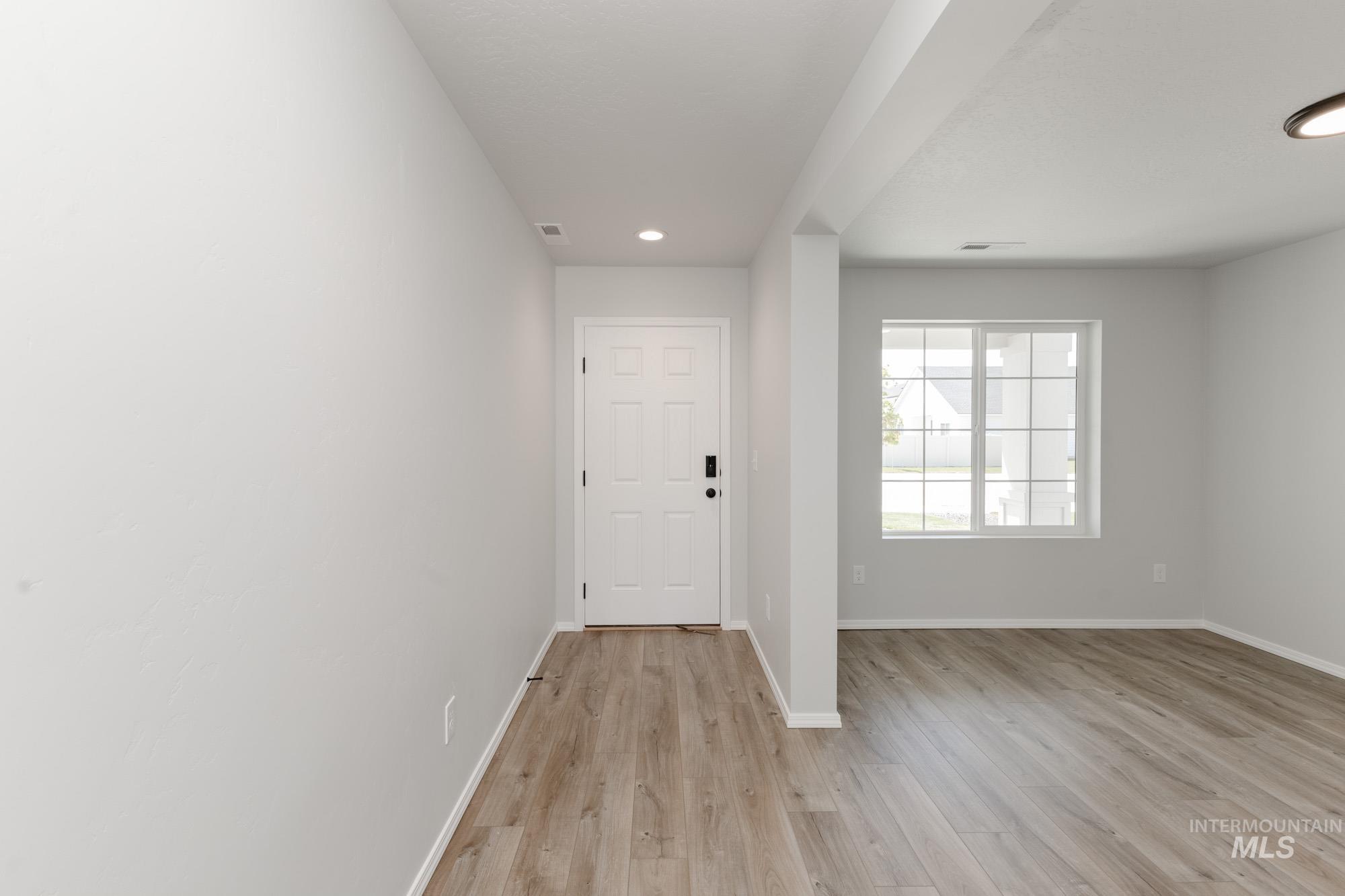 5201 Malachite St, Caldwell, Idaho 83605, 4 Bedrooms, 2.5 Bathrooms, Residential For Sale, Price $439,990, 98949120