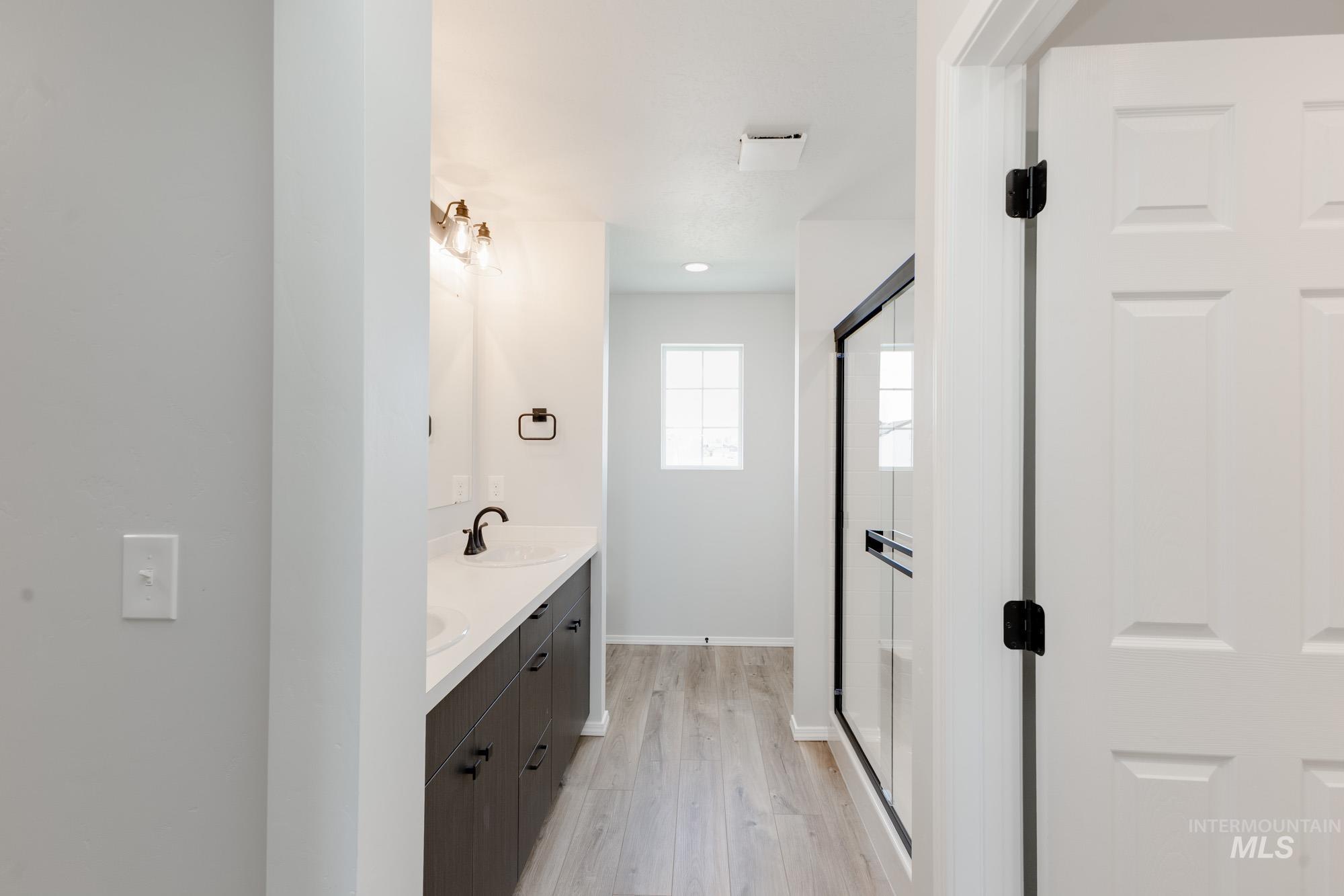 5201 Malachite St, Caldwell, Idaho 83605, 4 Bedrooms, 2.5 Bathrooms, Residential For Sale, Price $439,990, 98949120