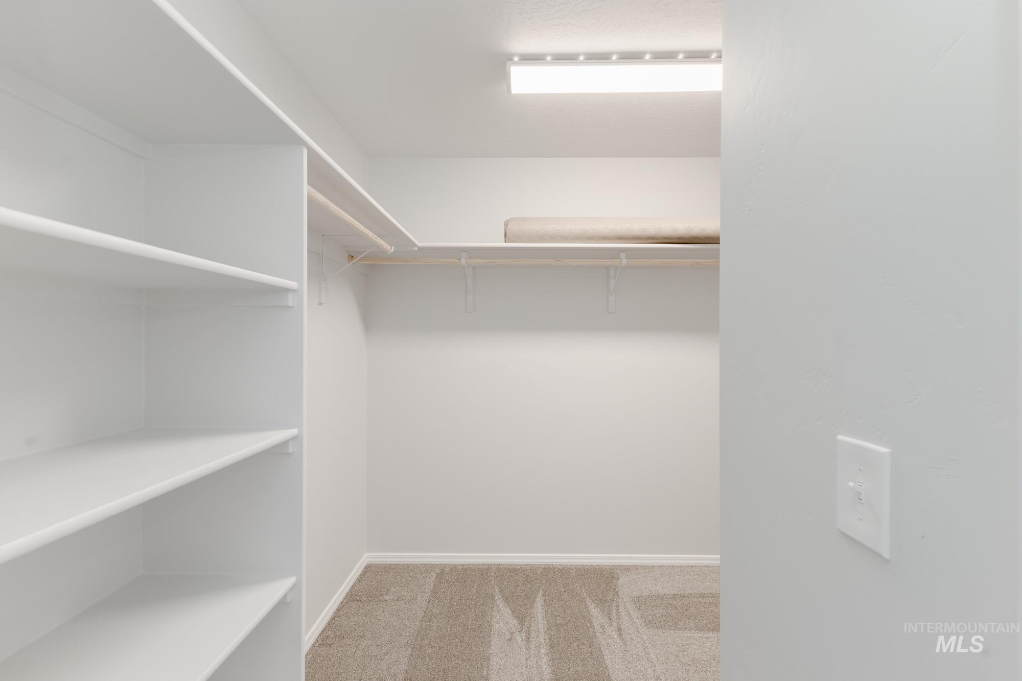 5201 Malachite St, Caldwell, Idaho 83605, 4 Bedrooms, 2.5 Bathrooms, Residential For Sale, Price $439,990, 98949120