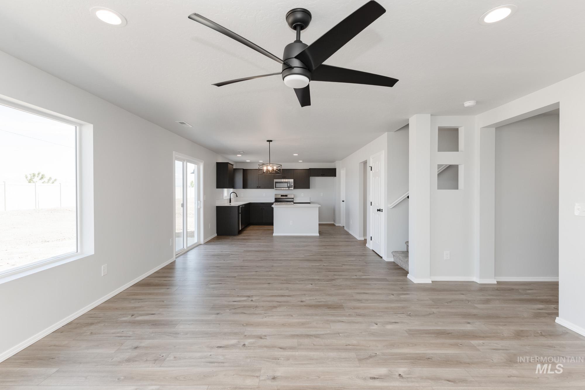 5201 Malachite St, Caldwell, Idaho 83605, 4 Bedrooms, 2.5 Bathrooms, Residential For Sale, Price $439,990, 98949120