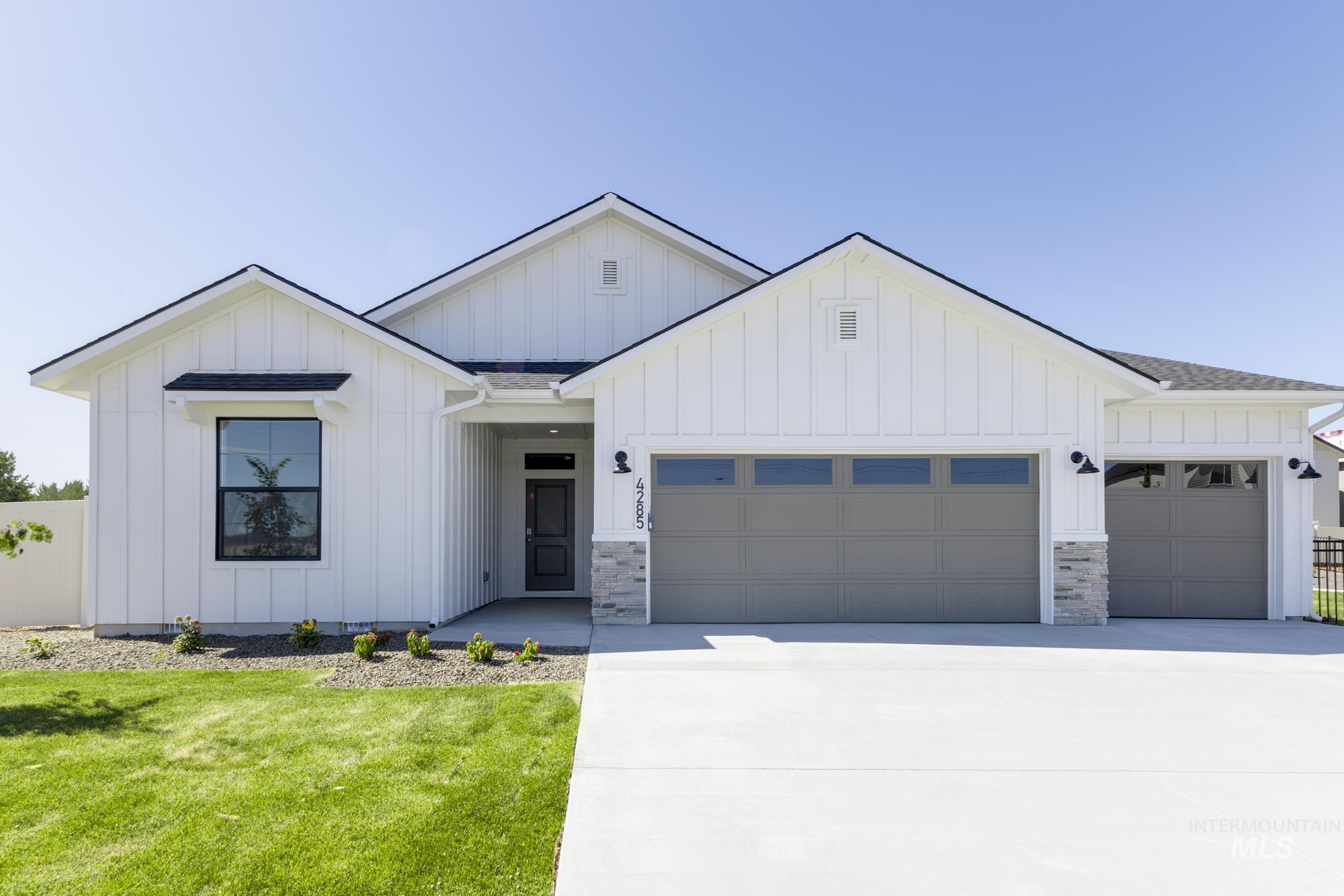 4285 E Woodmurra St, Meridian, Idaho 83642, 4 Bedrooms, 2 Bathrooms, Residential For Sale, Price $569,990, 98949124
