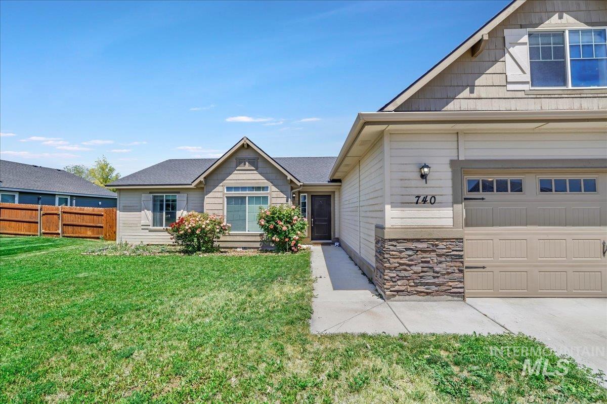 740 SW Portal St, Mountain Home, Idaho 83647-5163, 4 Bedrooms, 2 Bathrooms, Residential For Sale, Price $395,000, 98949148