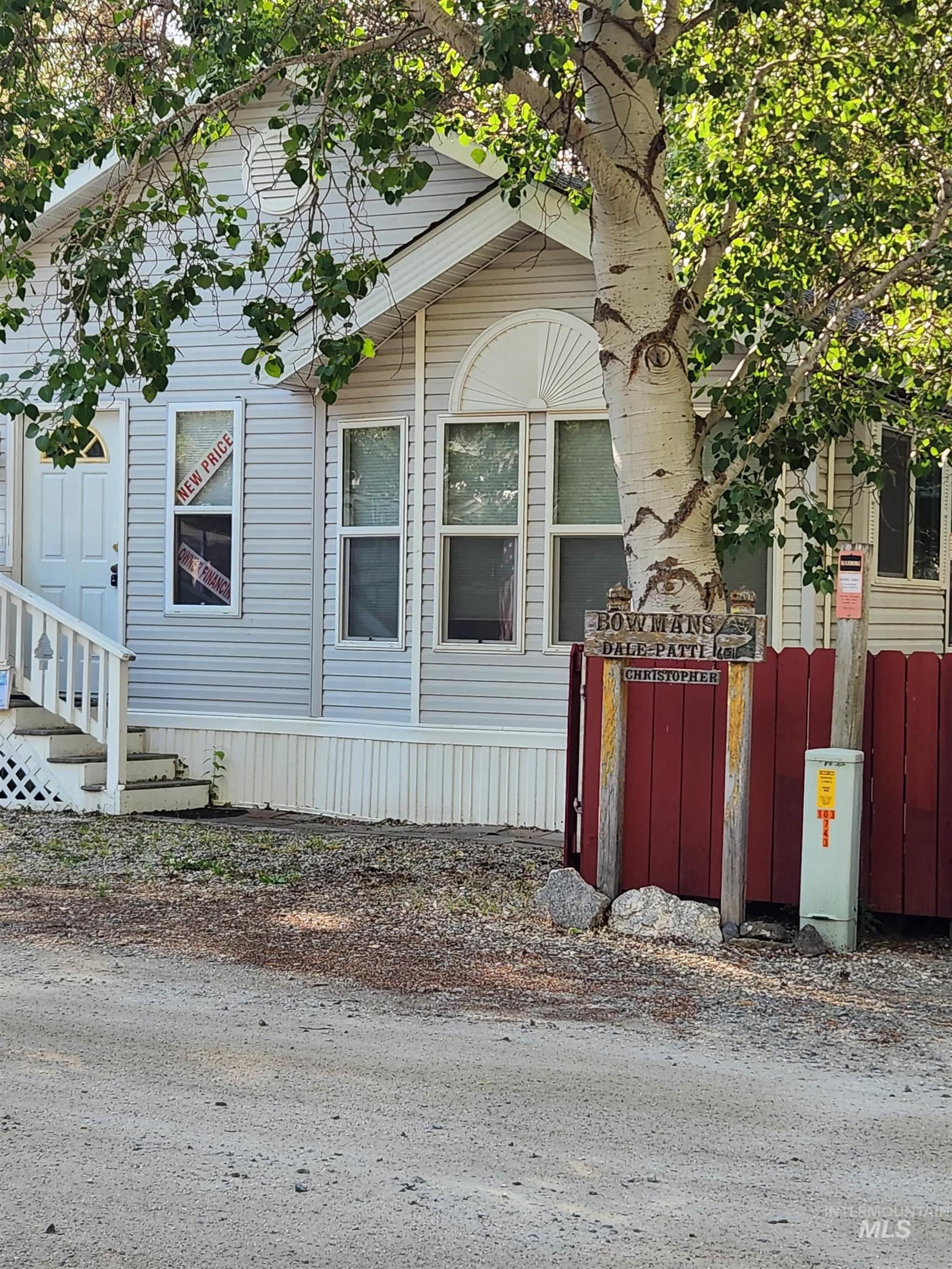 View of home's exterior