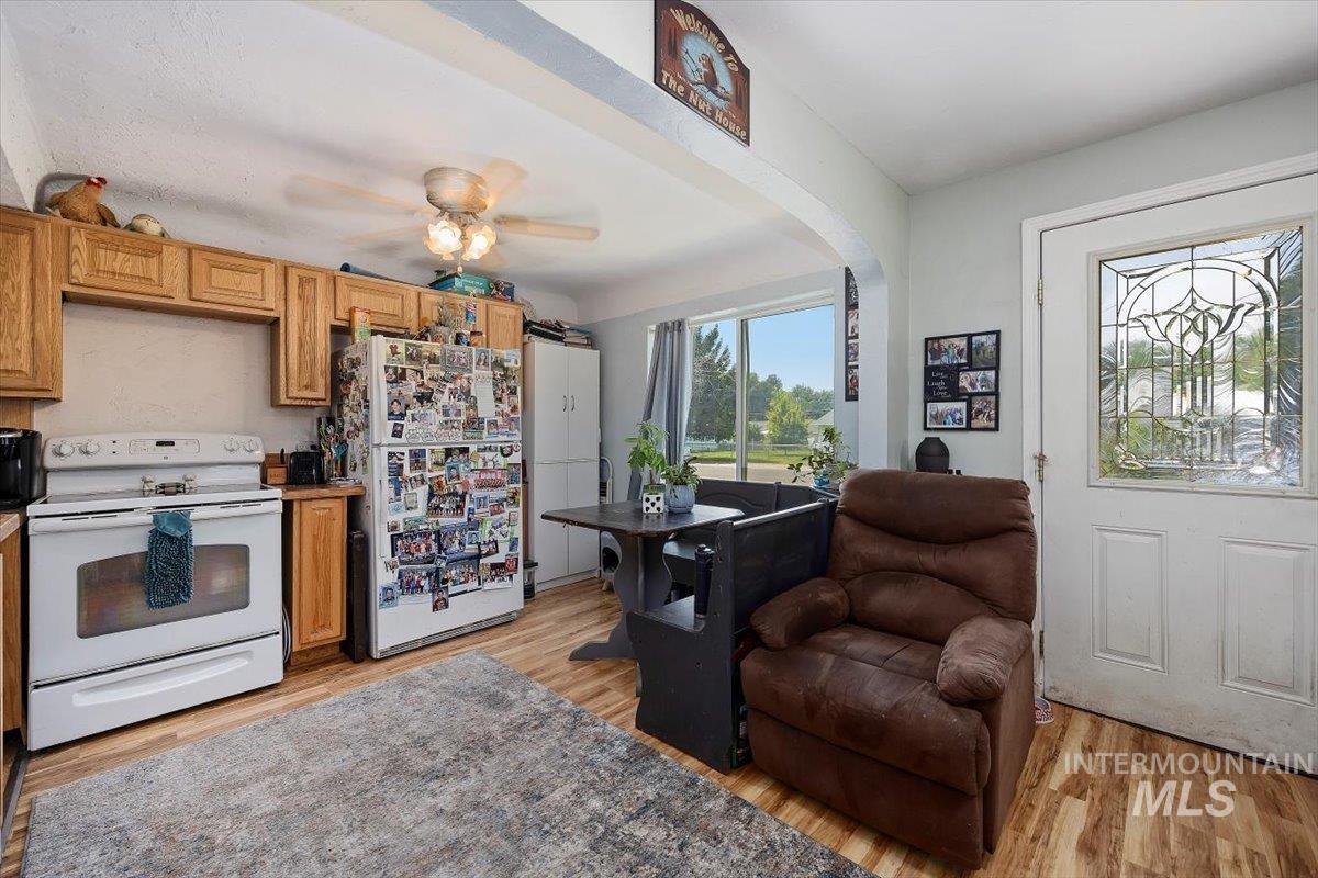 722 Nevada St, Gooding, Idaho 83330, 3 Bedrooms, 1 Bathroom, Residential For Sale, Price $245,000, 98949178