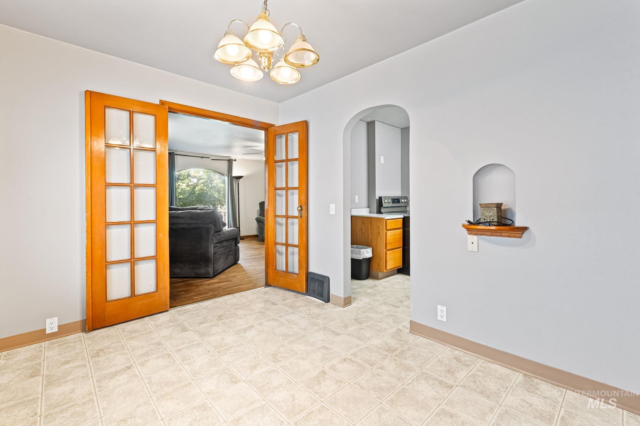 404 N Allumbaugh St, Boise, Idaho 83704, Residential Income For Sale, Price $589,900, 98949199