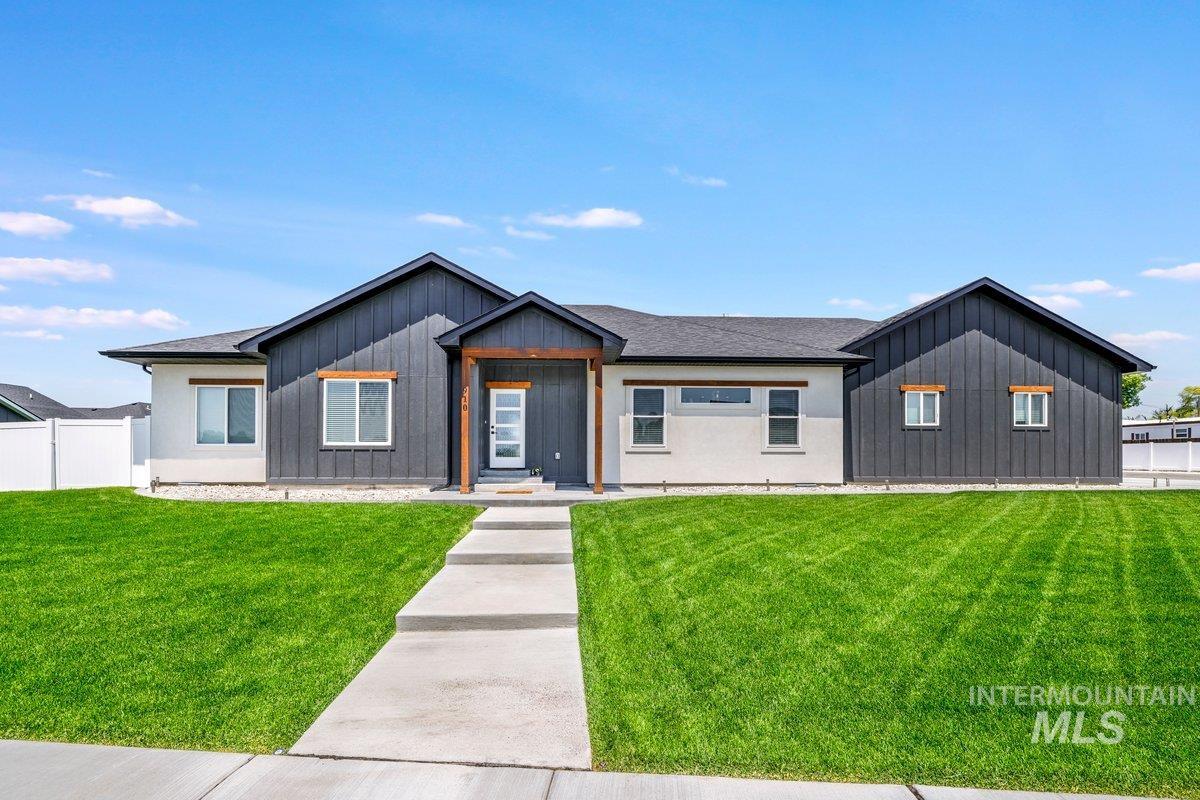 910 Blueridge Dr, Kimberly, Idaho 83341, 4 Bedrooms, 2 Bathrooms, Residential For Sale, Price $489,500, 98949217