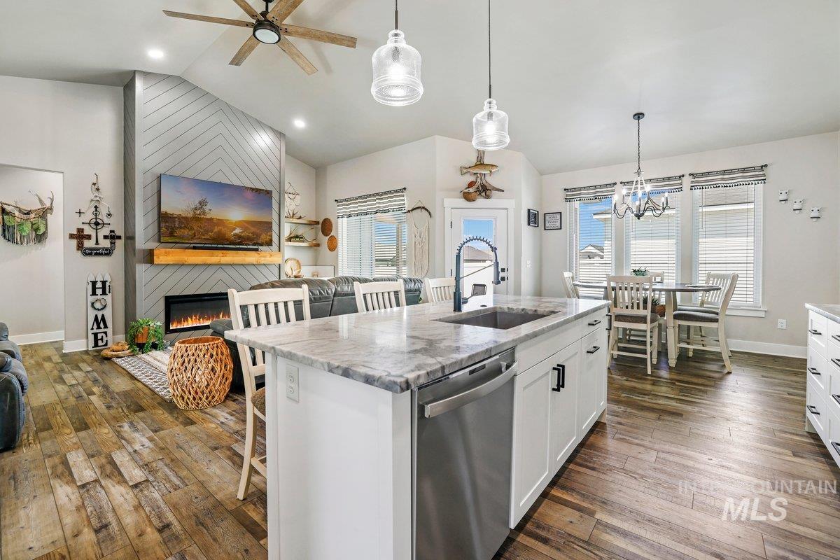 910 Blueridge Dr, Kimberly, Idaho 83341, 4 Bedrooms, 2 Bathrooms, Residential For Sale, Price $489,500, 98949217