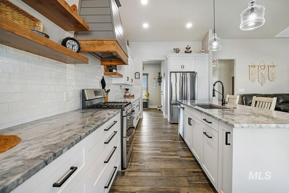 910 Blueridge Dr, Kimberly, Idaho 83341, 4 Bedrooms, 2 Bathrooms, Residential For Sale, Price $489,500, 98949217