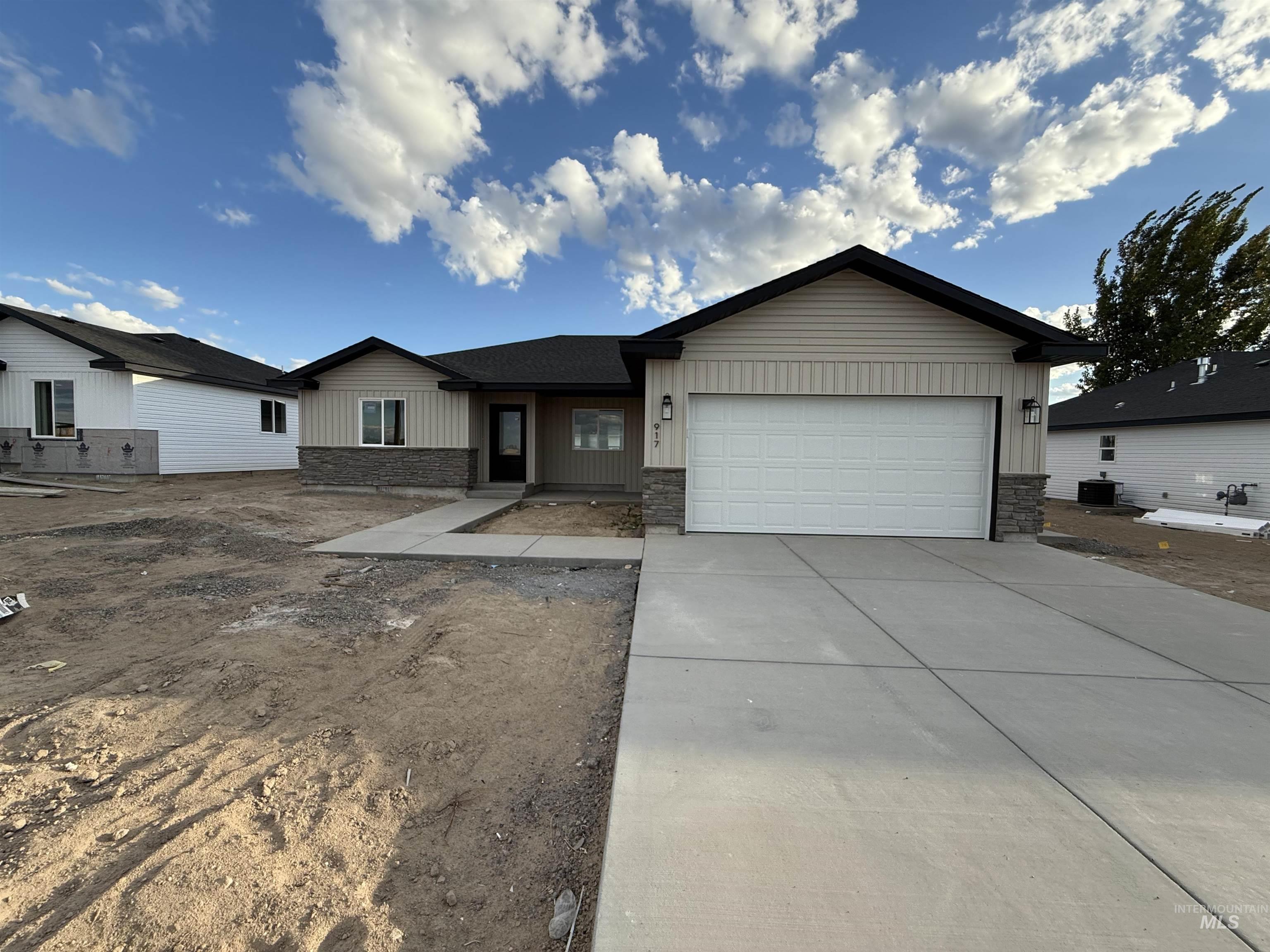 917 E 23rd Ave, Jerome, Idaho 83338, 4 Bedrooms, 2 Bathrooms, Residential For Sale, Price $384,000, 98949227