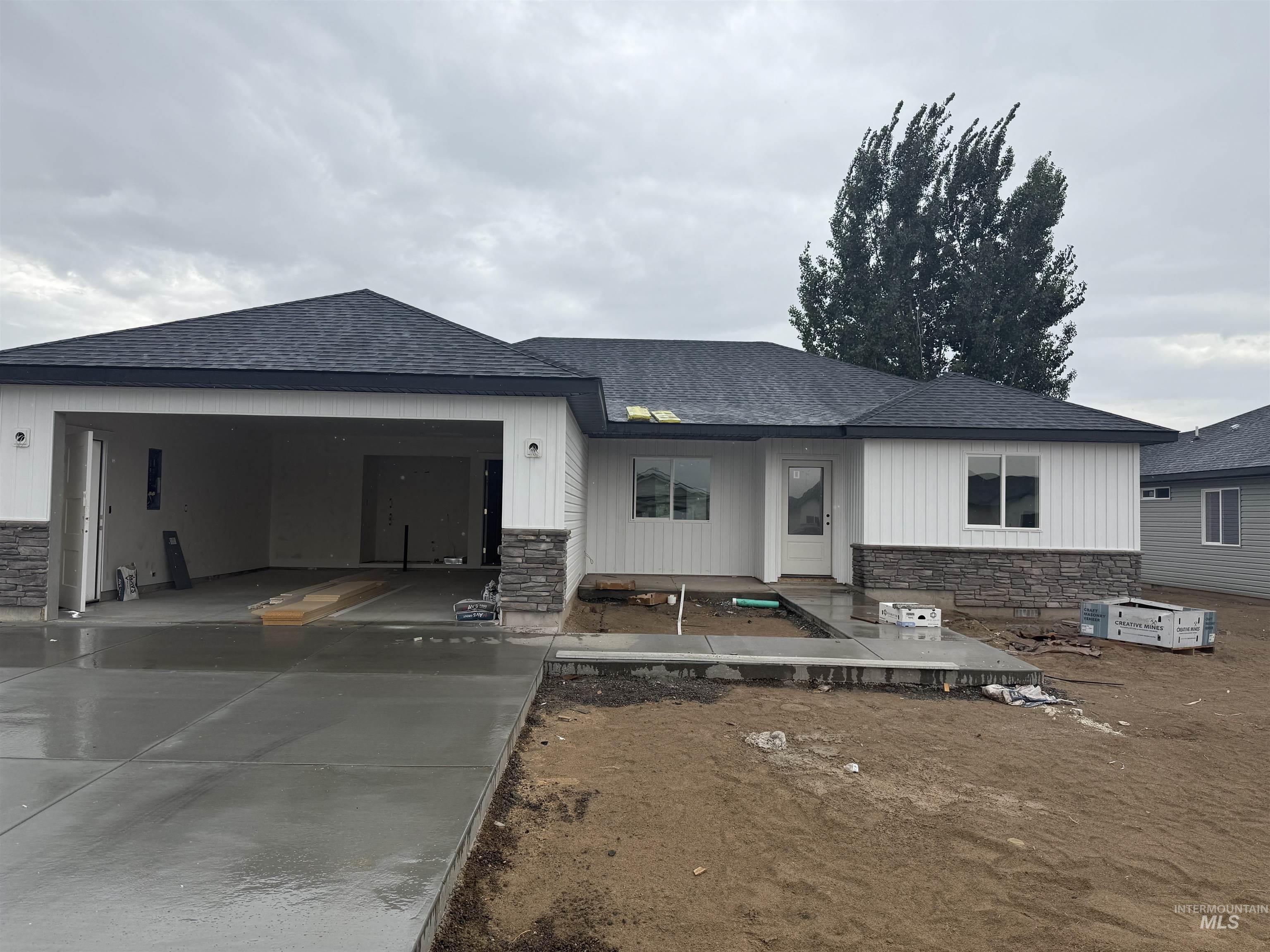 917 E 23rd Ave, Jerome, Idaho 83338, 4 Bedrooms, 2 Bathrooms, Residential For Sale, Price $384,000, 98949227