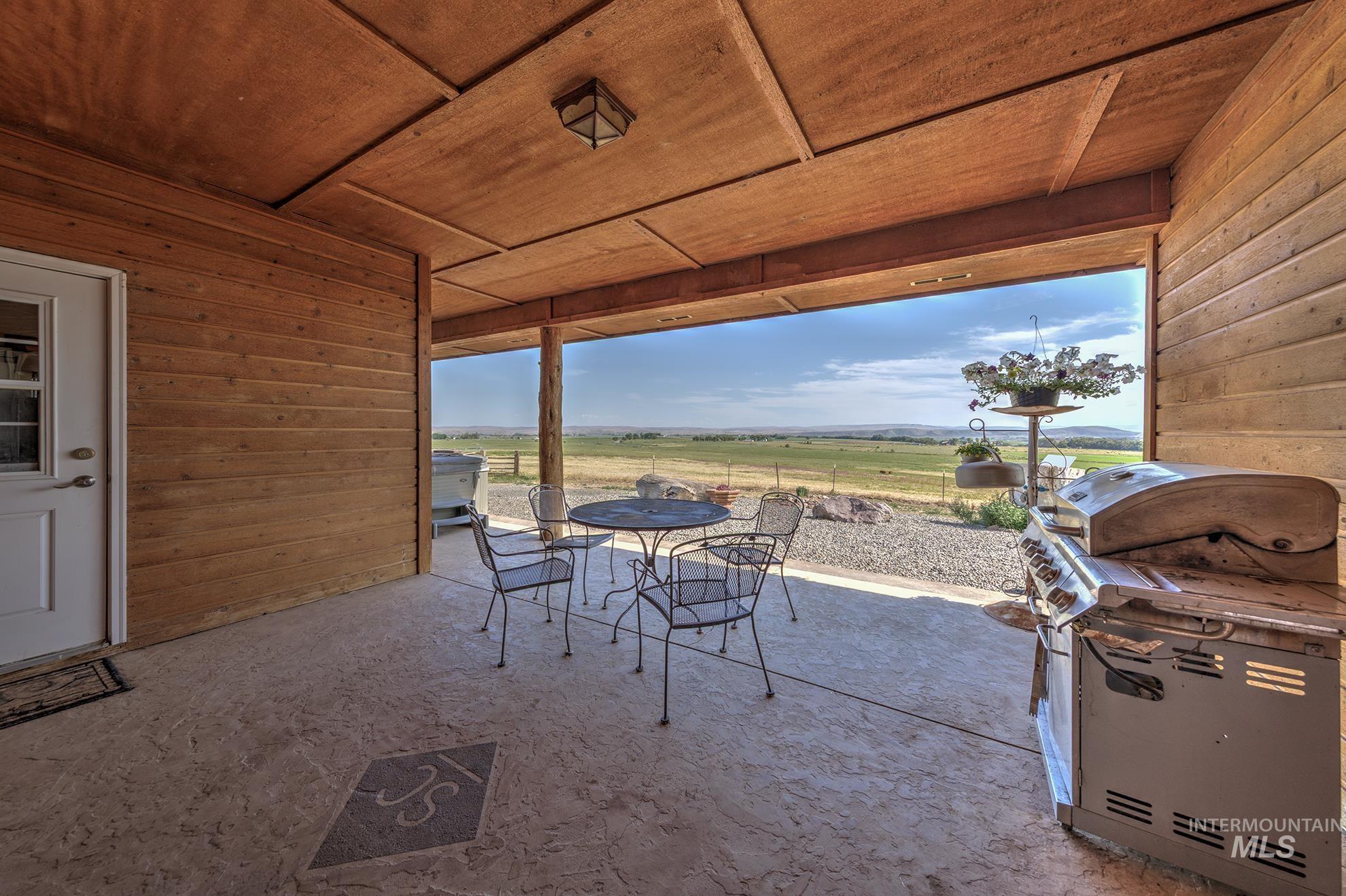 2175 Graham Blvd, Vale, Oregon 97918, 4 Bedrooms, 3.5 Bathrooms, Farm & Ranch For Sale, Price $1,300,000, 98949245