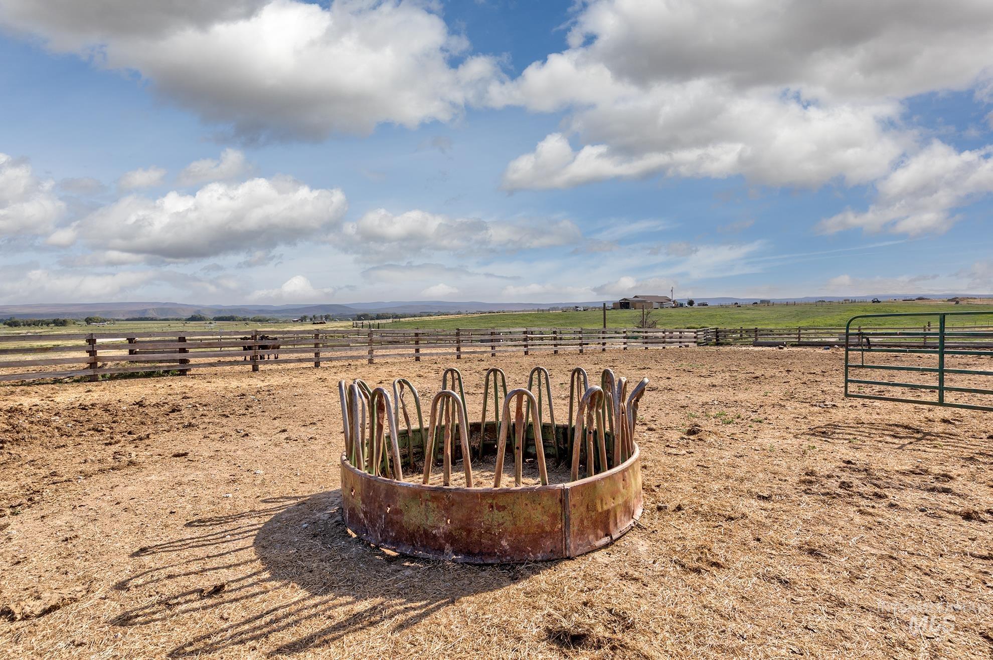 2175 Graham Blvd, Vale, Oregon 97918, 4 Bedrooms, 3.5 Bathrooms, Farm & Ranch For Sale, Price $1,300,000, 98949245