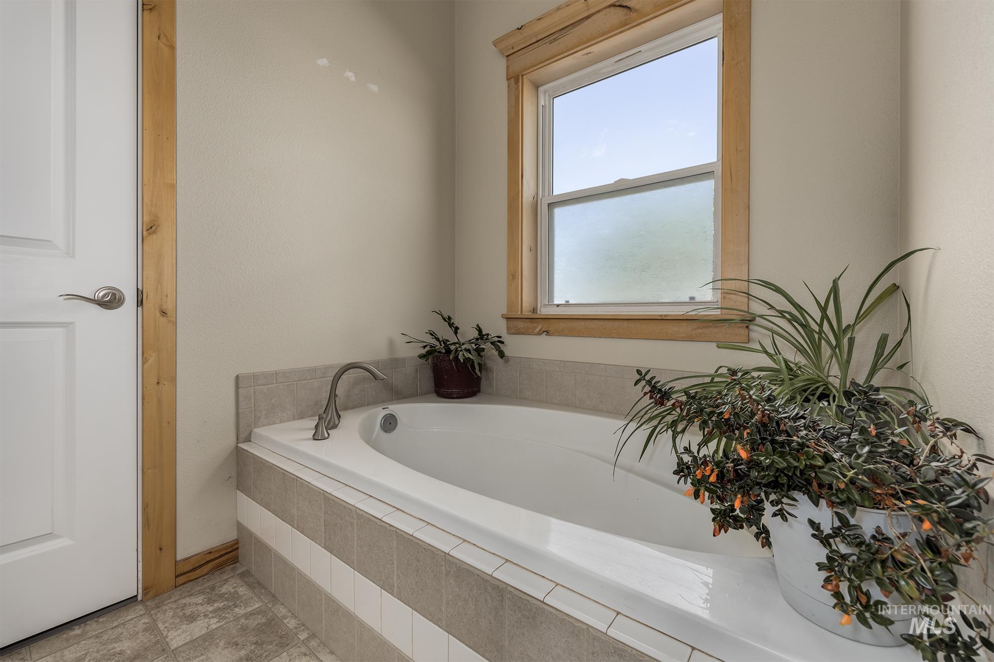 2175 Graham Blvd, Vale, Oregon 97918, 4 Bedrooms, 3.5 Bathrooms, Farm & Ranch For Sale, Price $1,300,000, 98949245