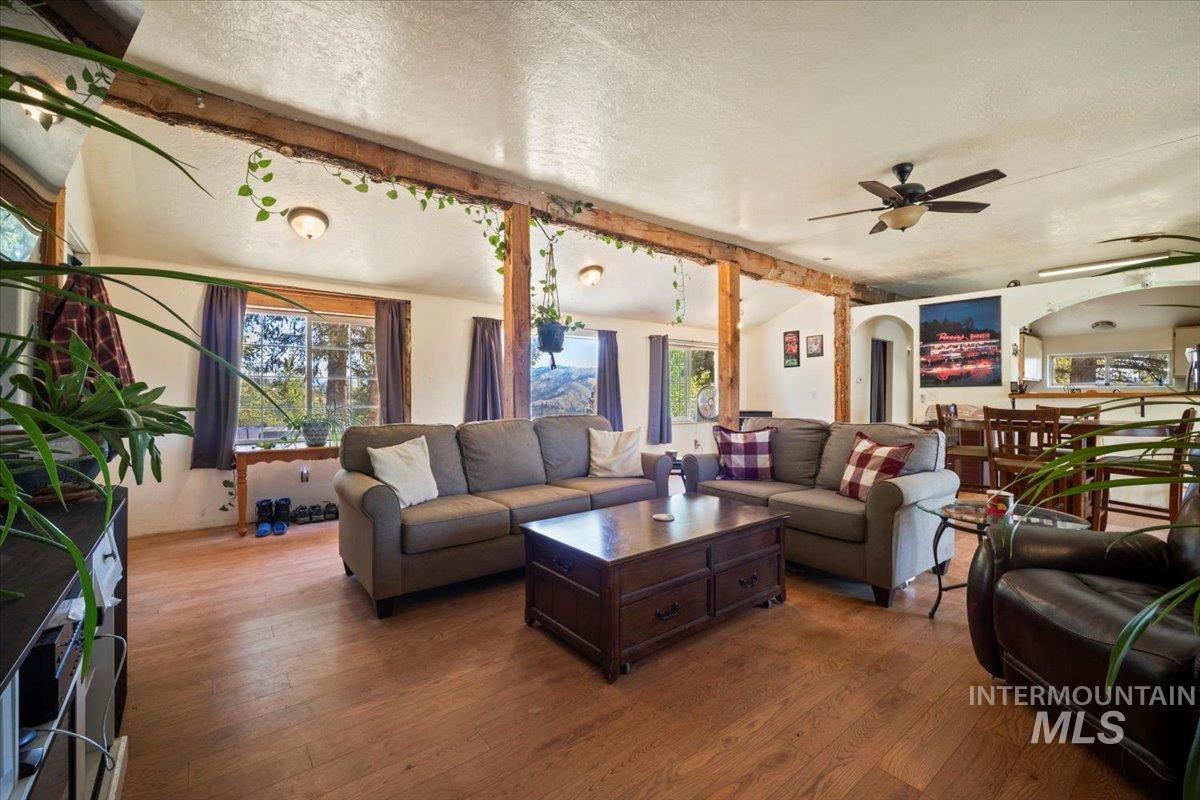 35 RIDGETOP DR, Boise, Idaho 83716, 1 Bedroom, 1 Bathroom, Residential For Sale, Price $189,999, 98949250