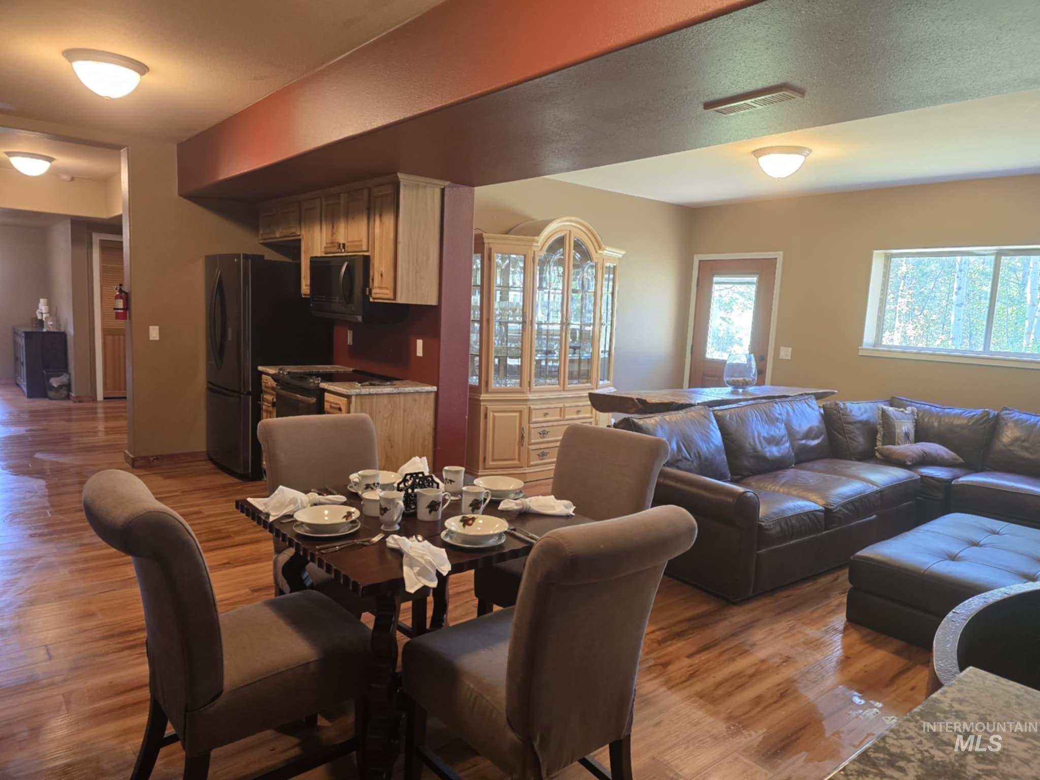 164 E Lakefork, McCall, Idaho 83638, 6 Bedrooms, 4.5 Bathrooms, Residential For Sale, Price $1,648,900, 98949277