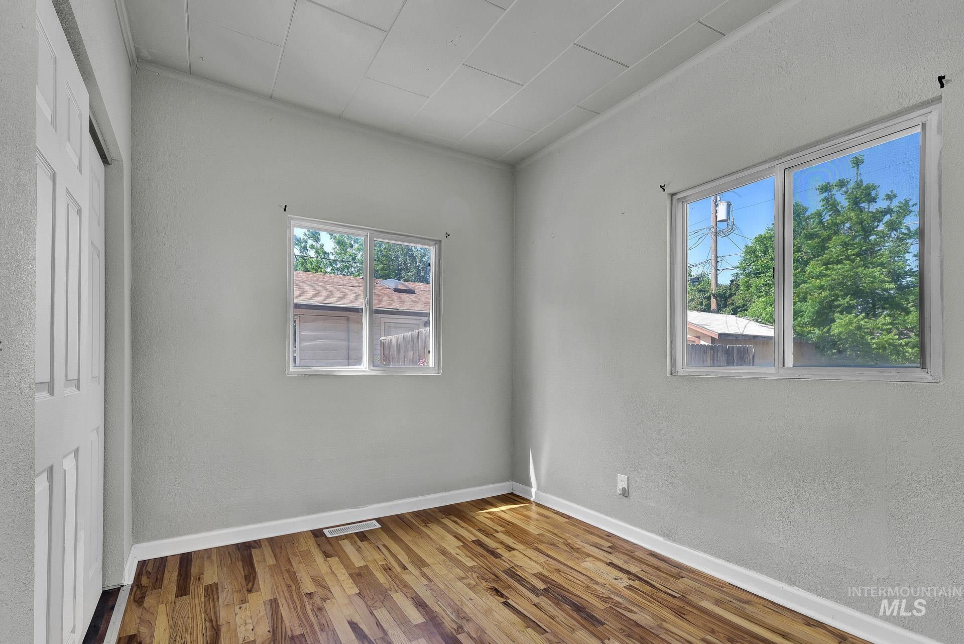 155 N N 11th E St, Mountain Home, Idaho 83647, 3 Bedrooms, 1 Bathroom, Residential For Sale, Price $265,000, 98949342