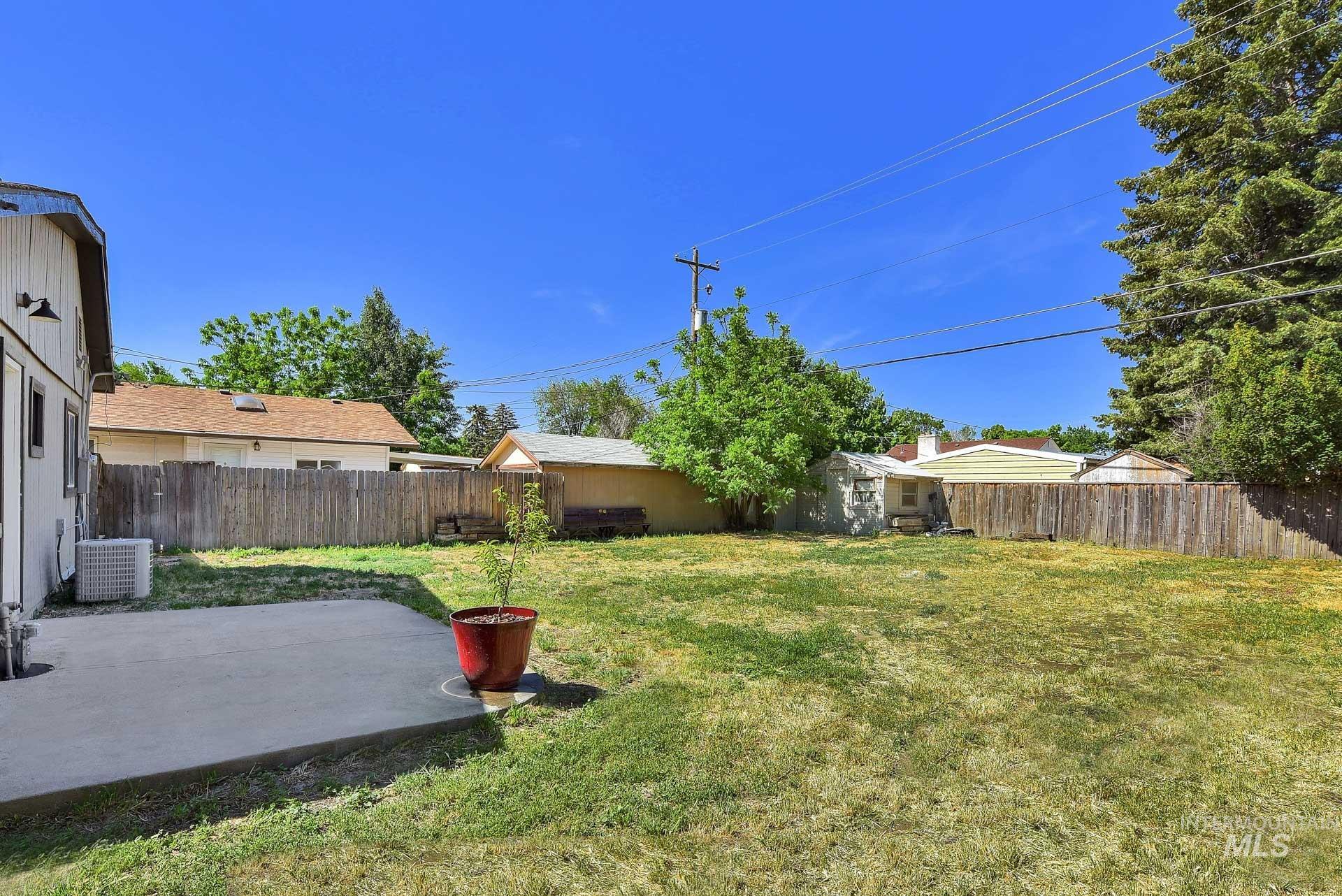 155 N N 11th E St, Mountain Home, Idaho 83647, 3 Bedrooms, 1 Bathroom, Residential For Sale, Price $265,000, 98949342