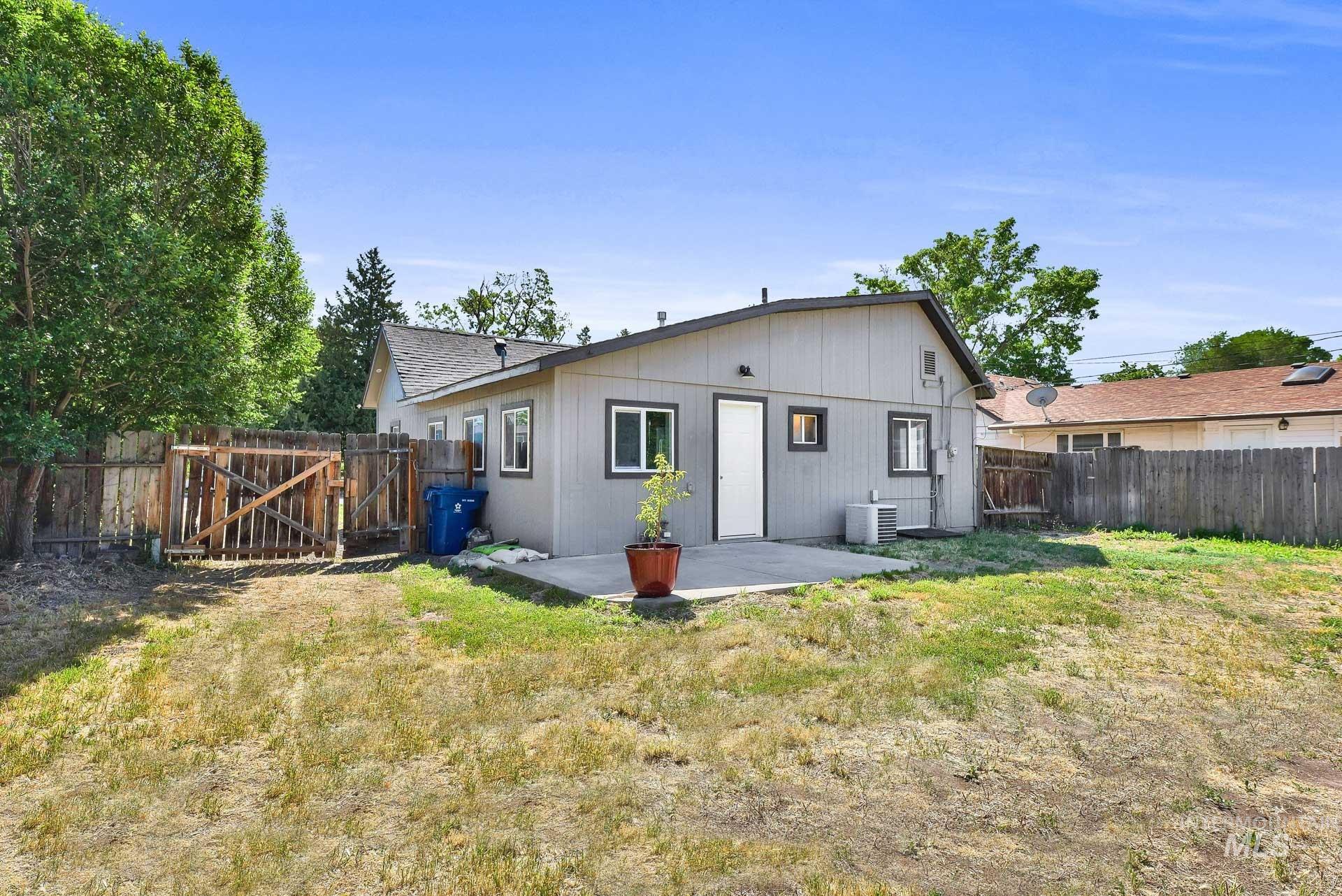 155 N N 11th E St, Mountain Home, Idaho 83647, 3 Bedrooms, 1 Bathroom, Residential For Sale, Price $265,000, 98949342