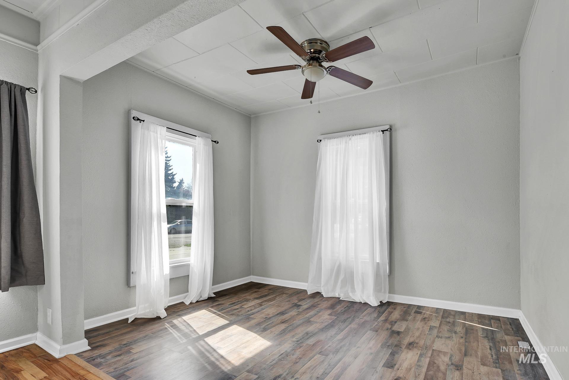 155 N N 11th E St, Mountain Home, Idaho 83647, 3 Bedrooms, 1 Bathroom, Residential For Sale, Price $265,000, 98949342