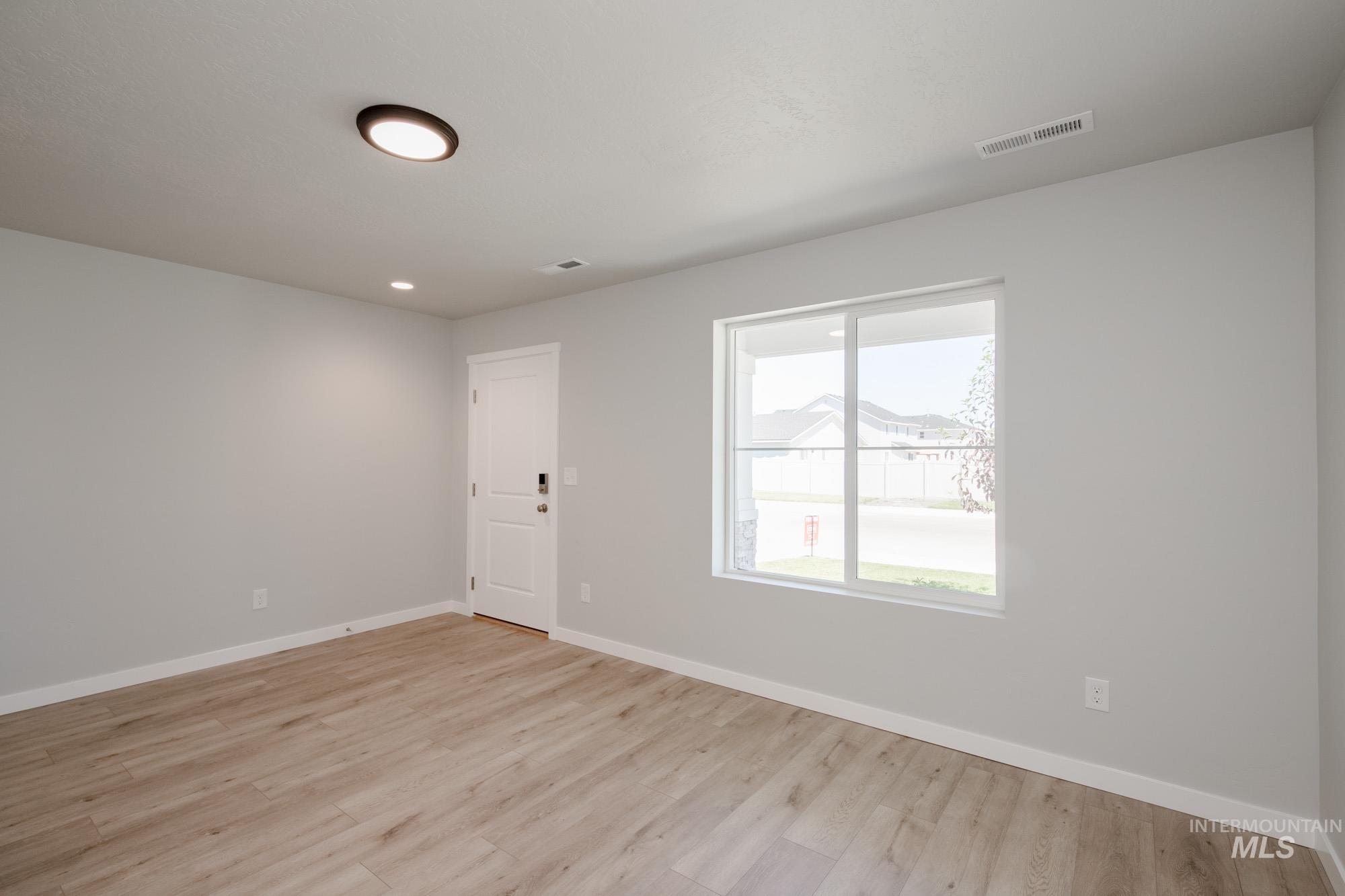 5114 Endicott Dr, Caldwell, Idaho 83605, 5 Bedrooms, 3 Bathrooms, Residential For Sale, Price $456,990, 98949350