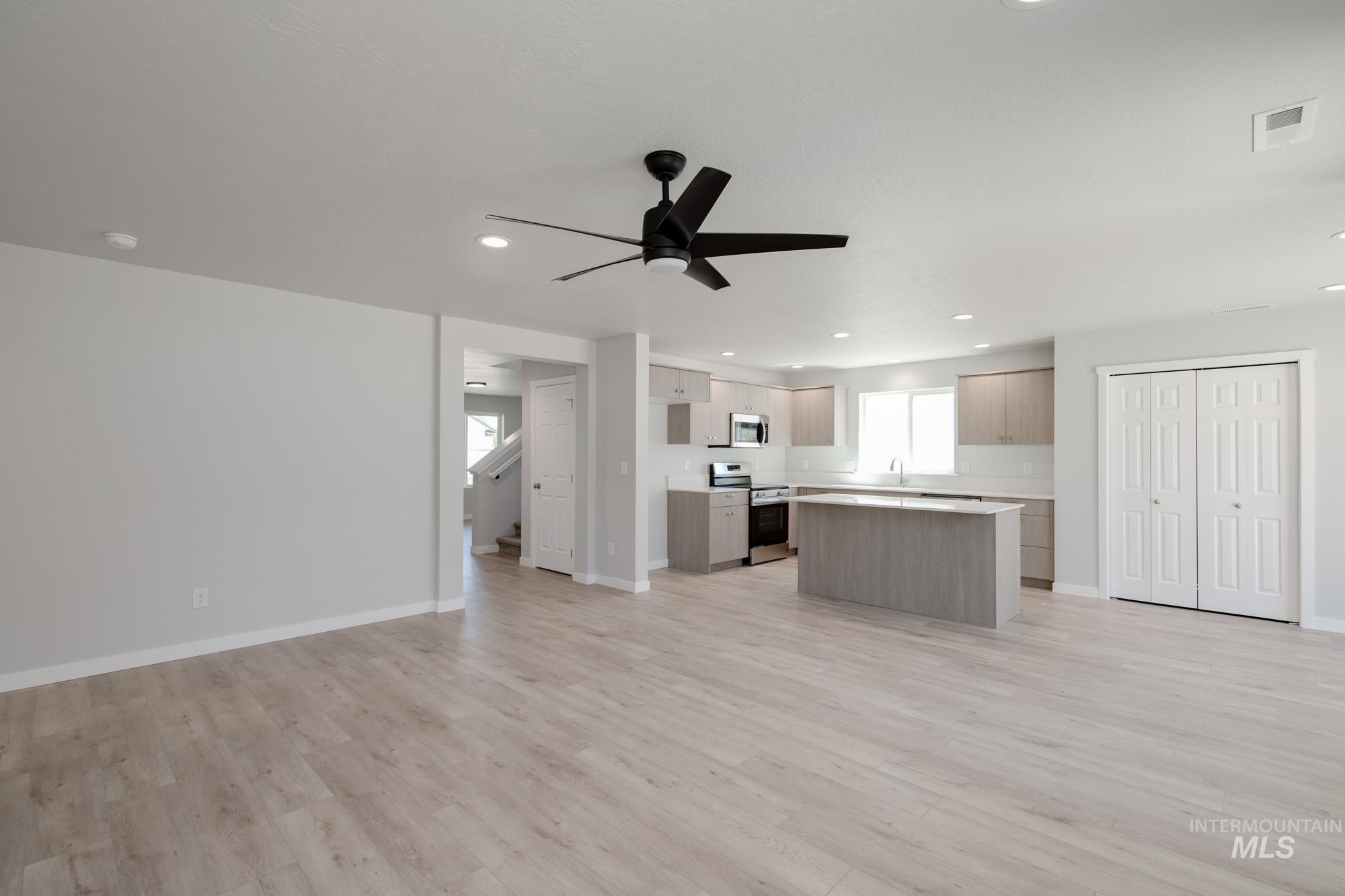 5114 Endicott Dr, Caldwell, Idaho 83605, 5 Bedrooms, 3 Bathrooms, Residential For Sale, Price $456,990, 98949350