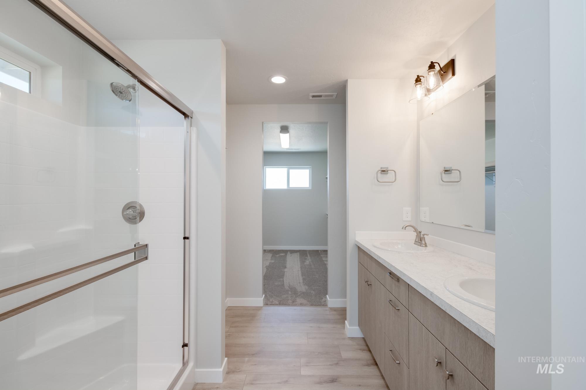 5114 Endicott Dr, Caldwell, Idaho 83605, 5 Bedrooms, 3 Bathrooms, Residential For Sale, Price $456,990, 98949350